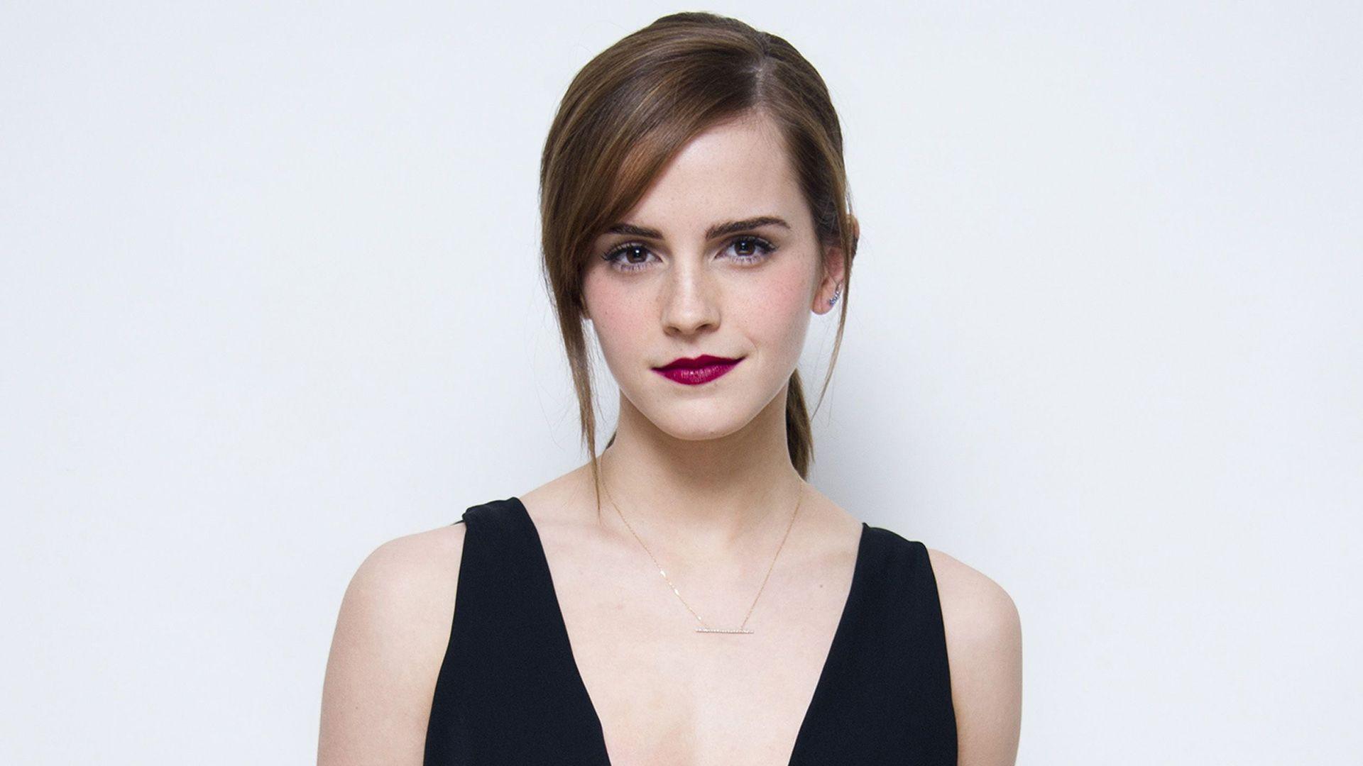 Emma Watson Wallpapers Top Free Emma Watson Backgrounds WallpaperAccess
