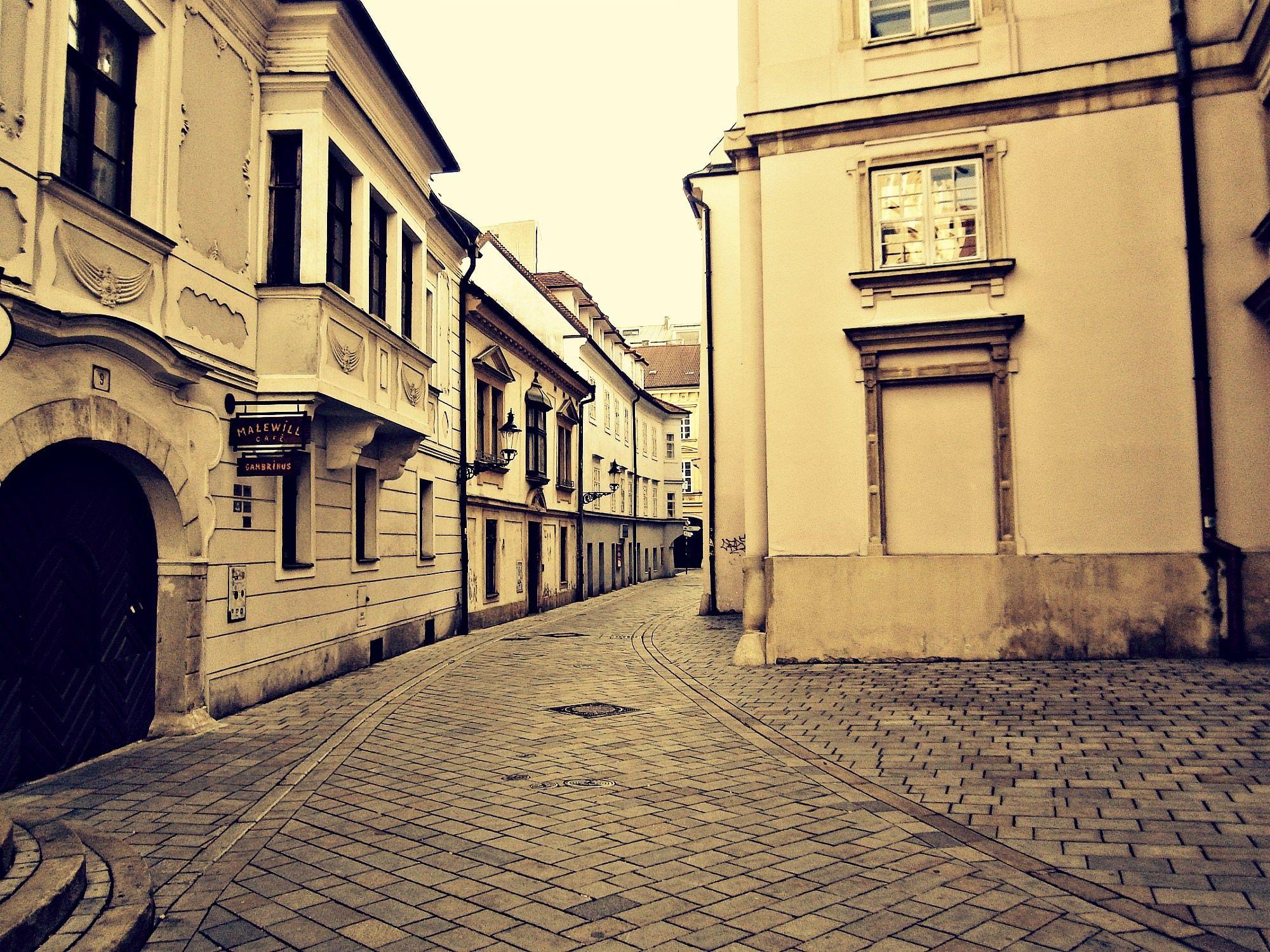 Europe Street Wallpapers Top Free Europe Street Backgrounds WallpaperAccess