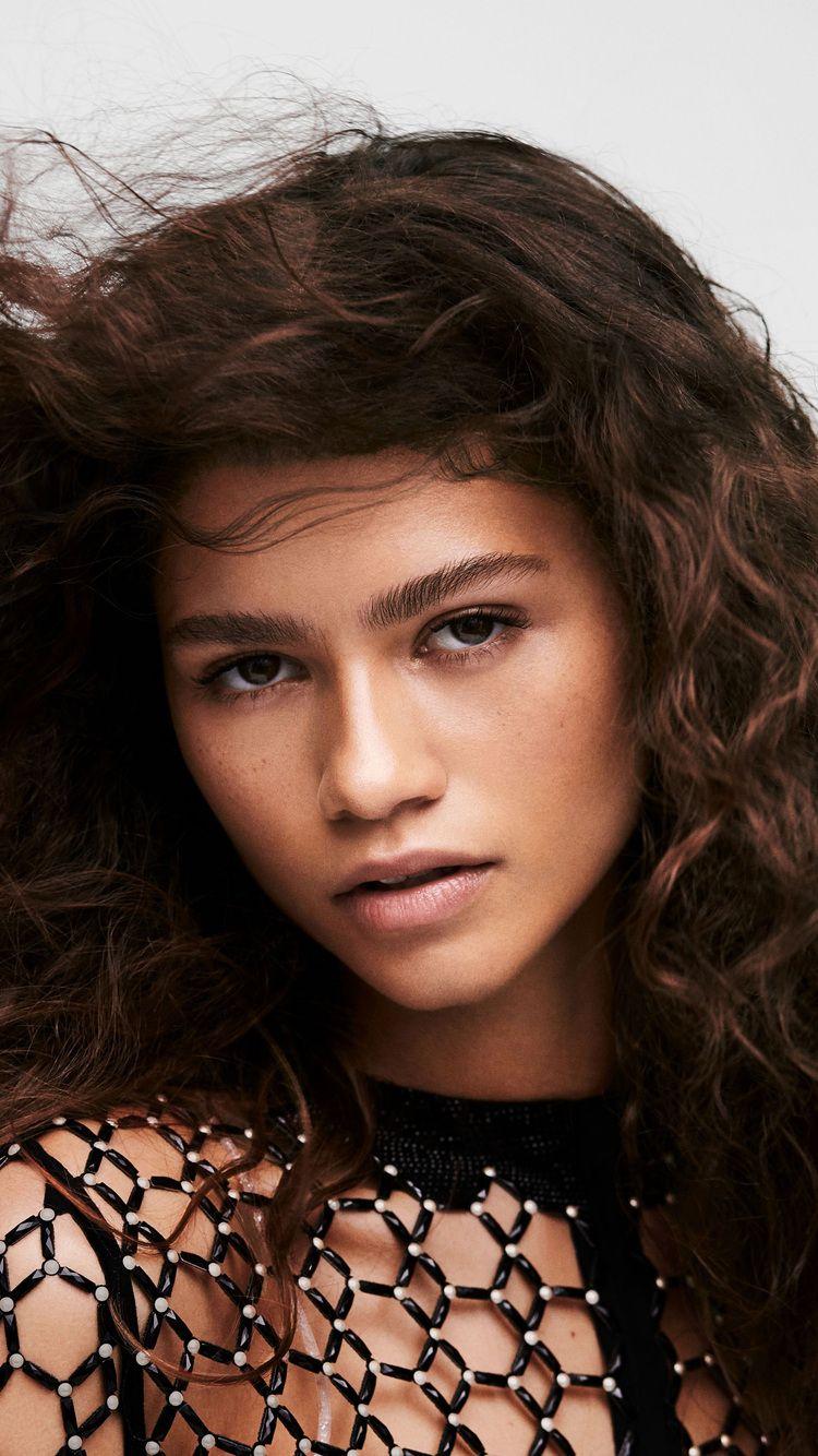 Zendaya iPhone Wallpapers Top Free Zendaya iPhone Backgrounds