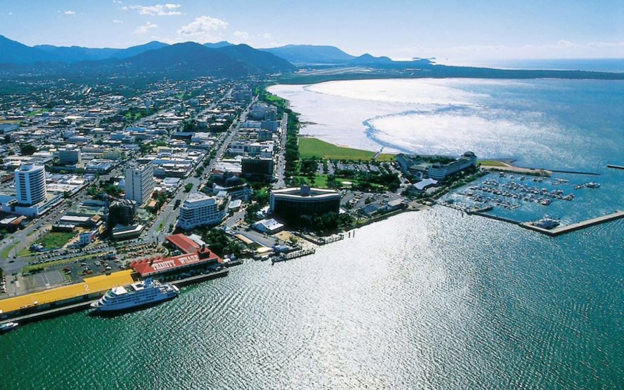Cairns Wallpapers Top Free Cairns Backgrounds WallpaperAccess