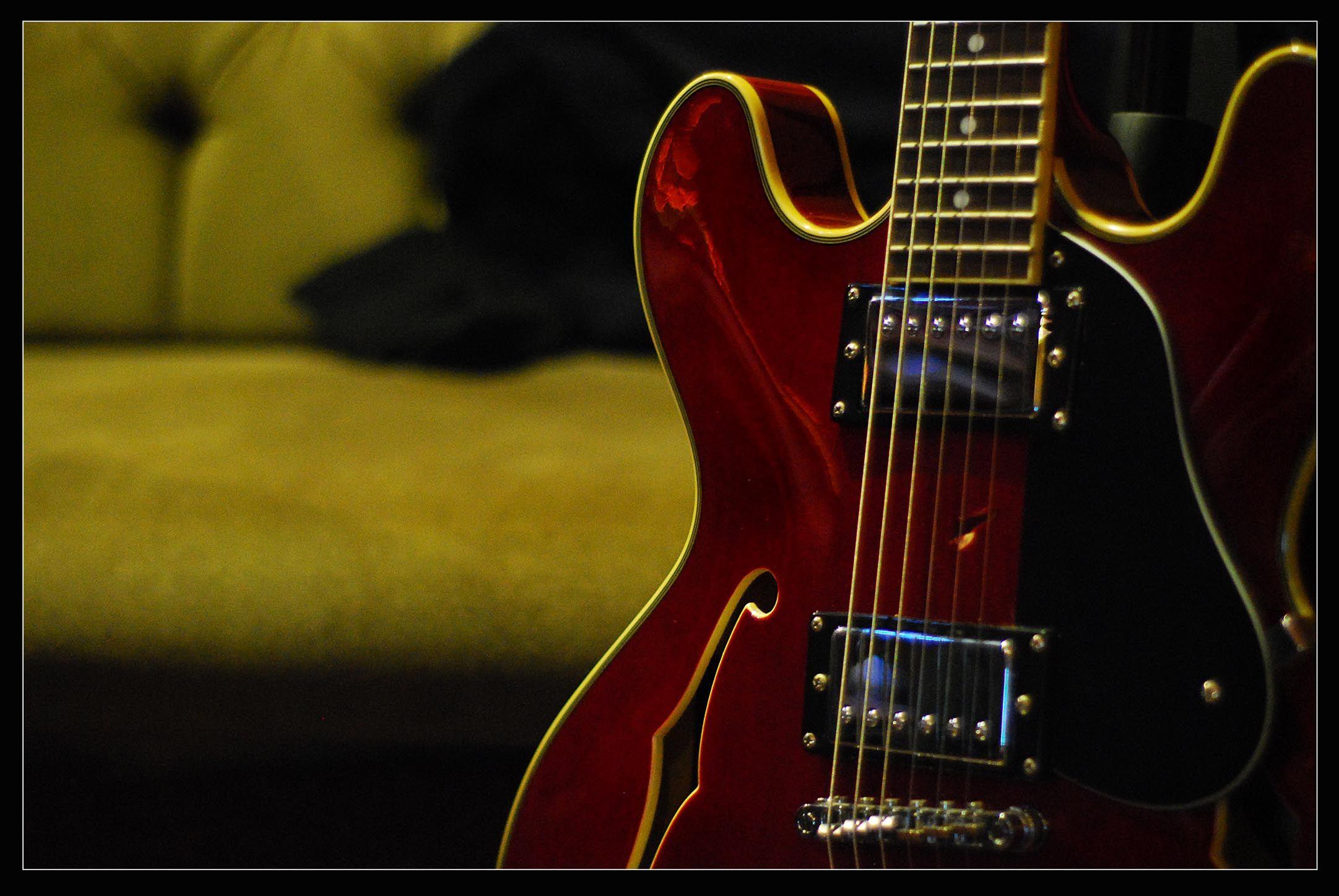 Red Guitar Wallpapers Top Free Red Guitar Backgrounds WallpaperAccess