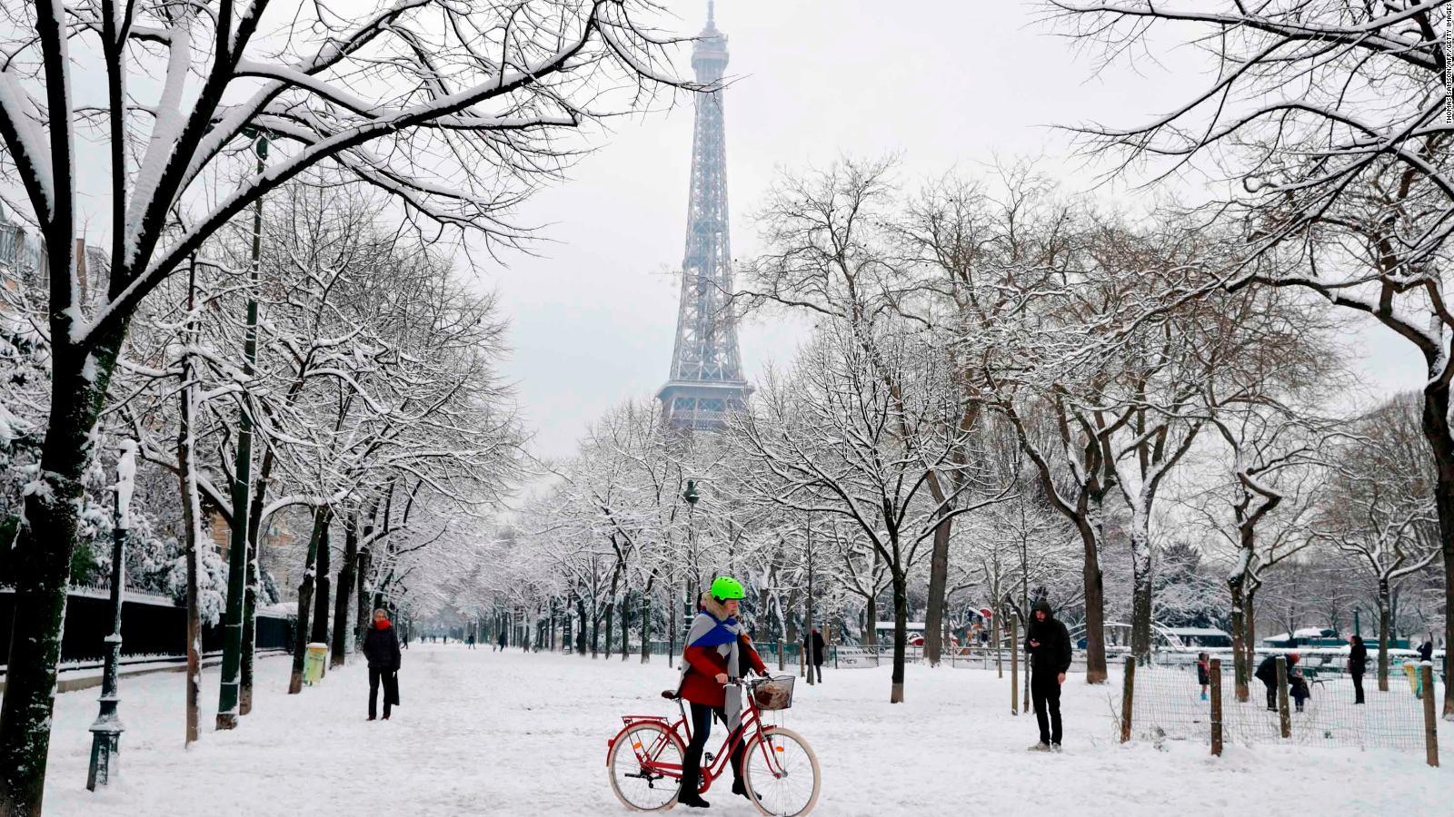 Paris Snow Wallpapers Top Free Paris Snow Backgrounds WallpaperAccess