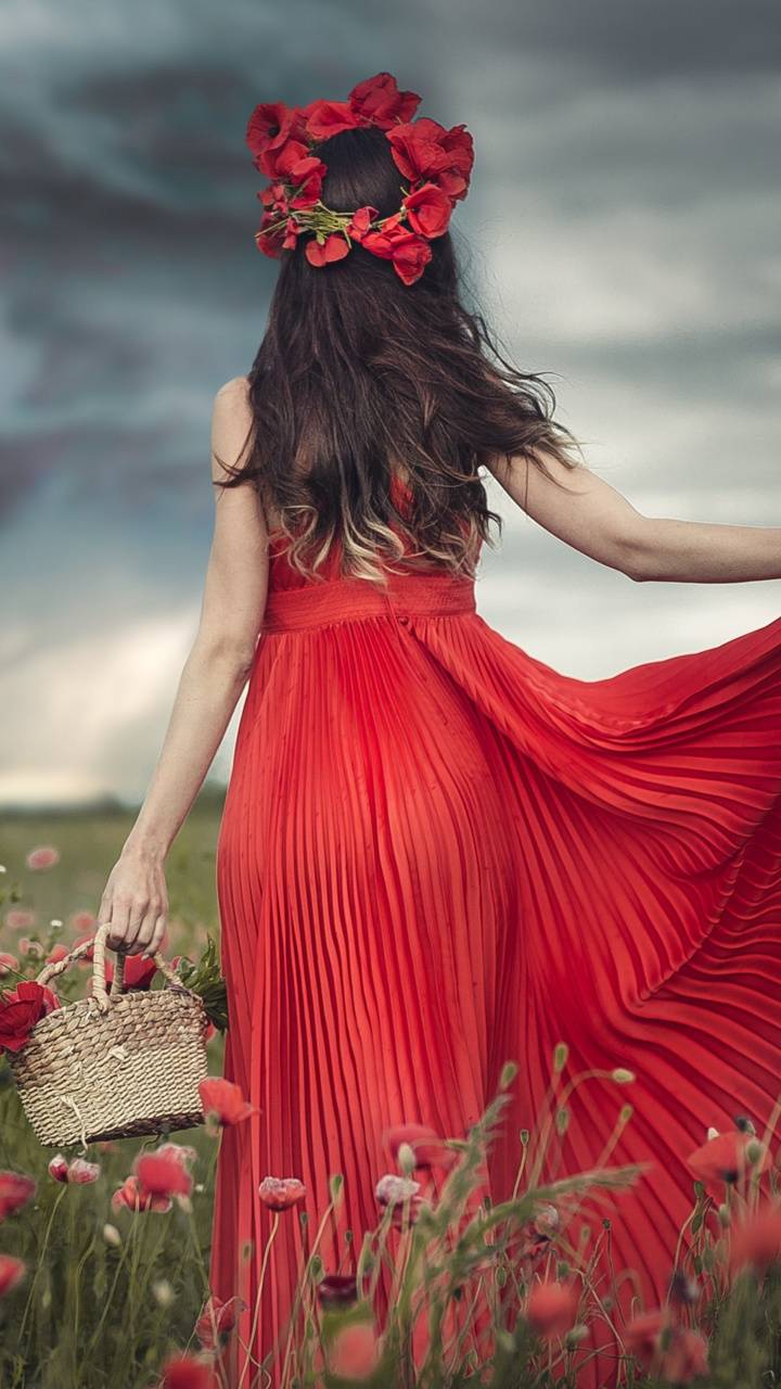 Girl In Red Wallpapers Top Free Girl In Red Backgrounds WallpaperAccess