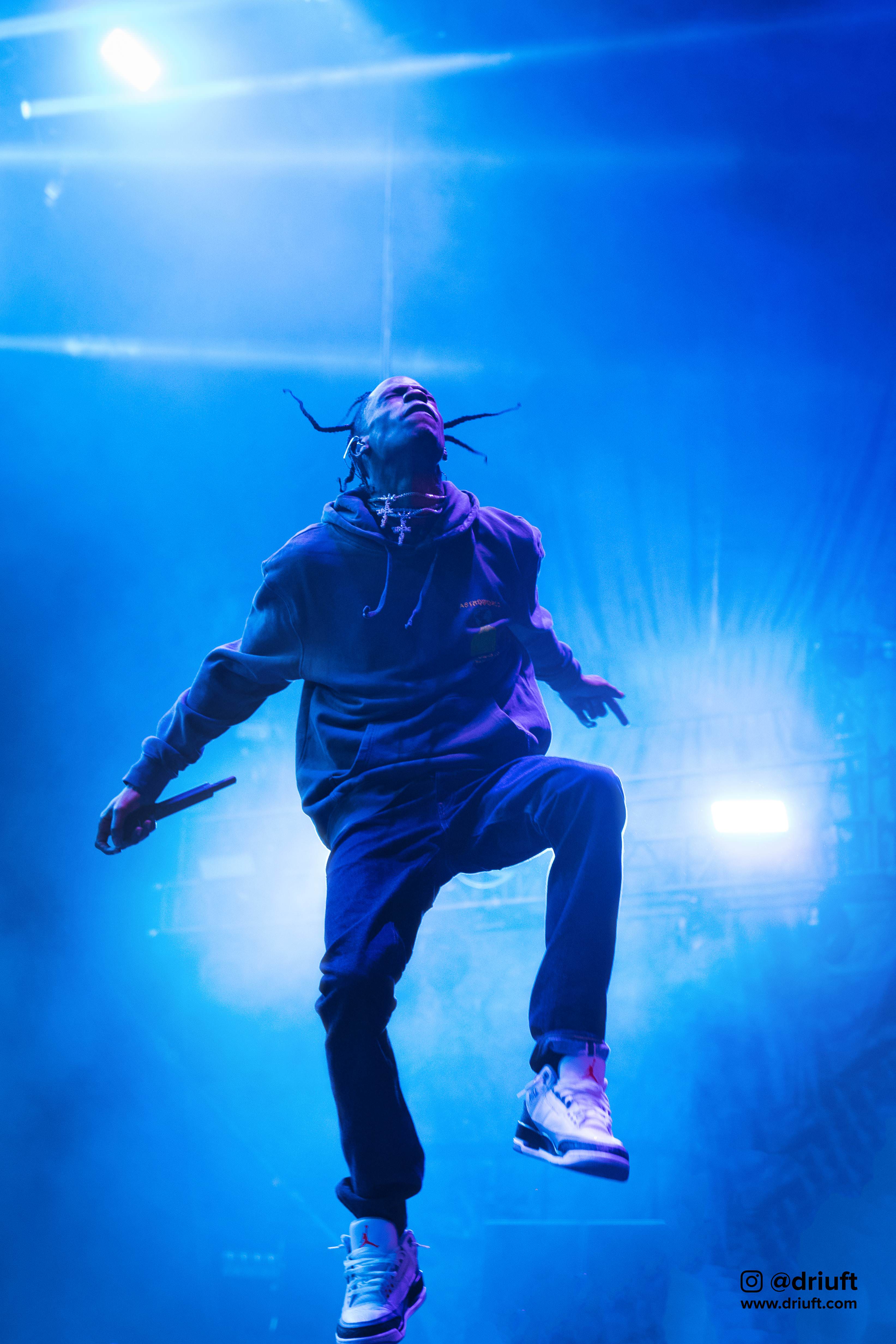 Travis Scott On Stage Wallpapers Top Free Travis Scott On Stage
