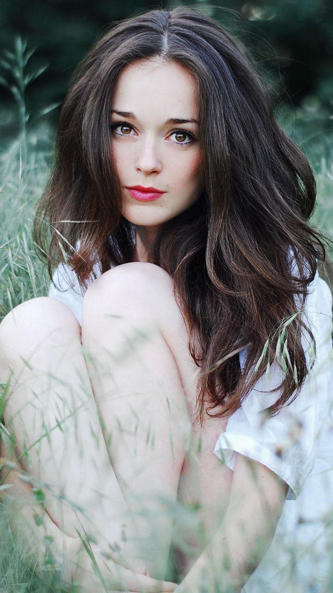 Girl iPhone Wallpapers Top Free Girl iPhone Backgrounds WallpaperAccess