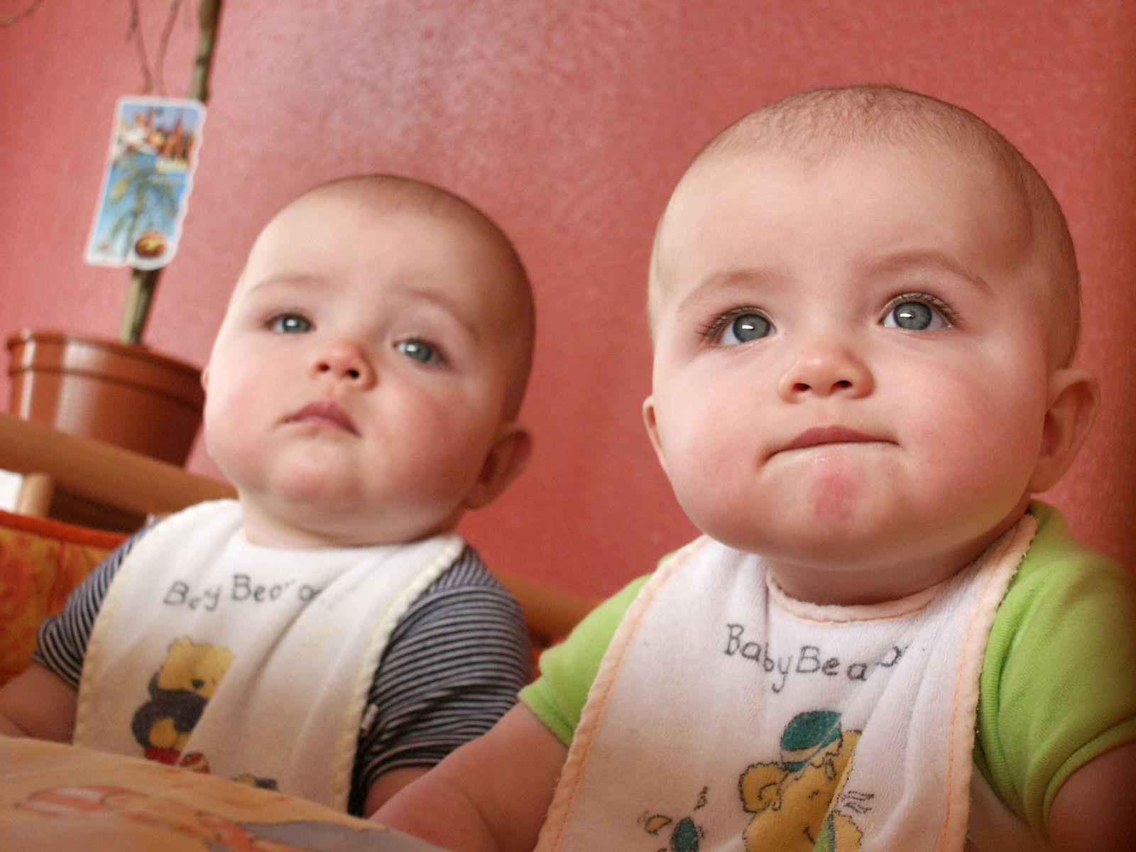 Twin Babies Wallpapers Top Free Twin Babies Backgrounds WallpaperAccess