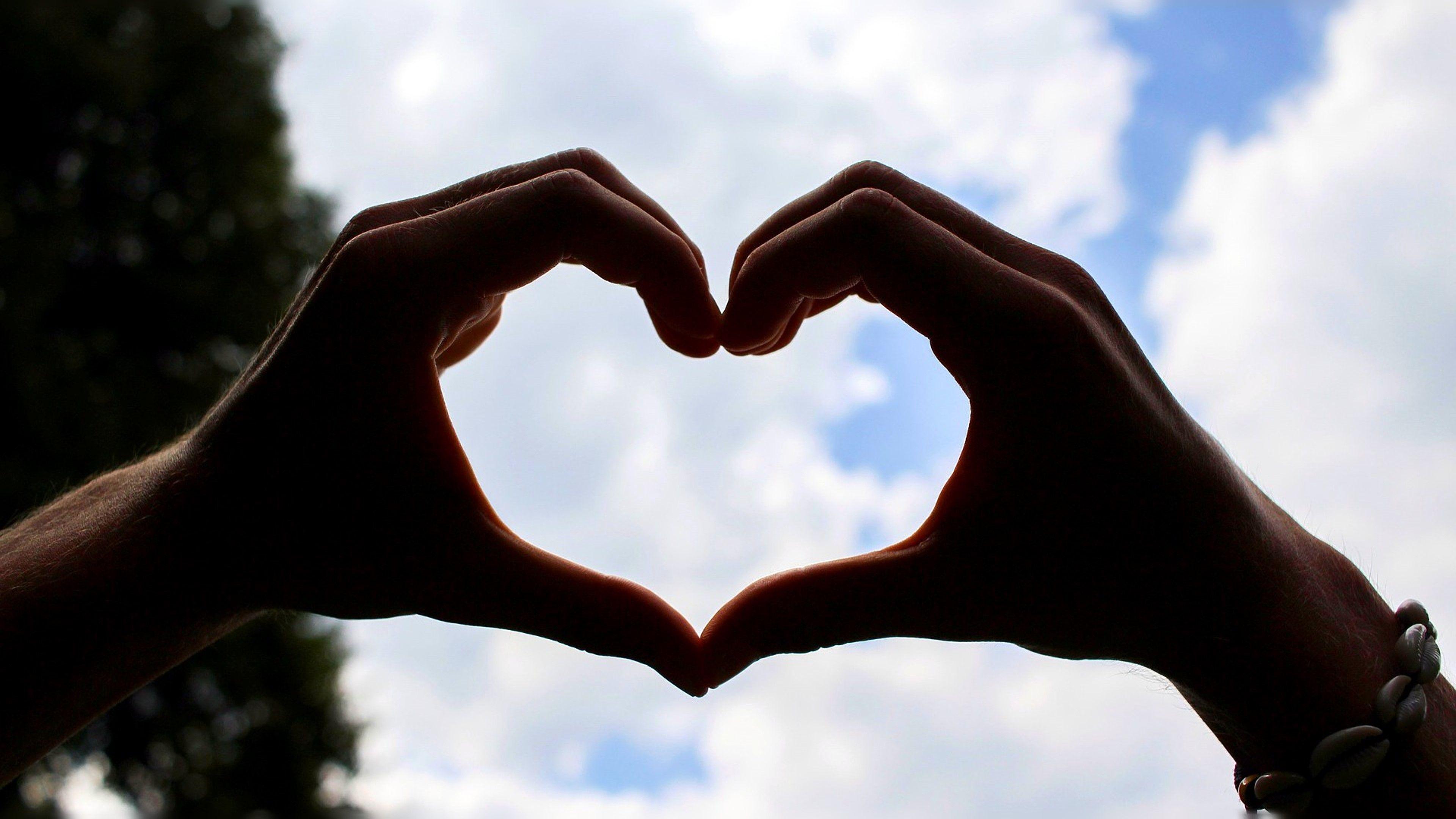 Hand Heart Wallpapers Top Free Hand Heart Backgrounds WallpaperAccess