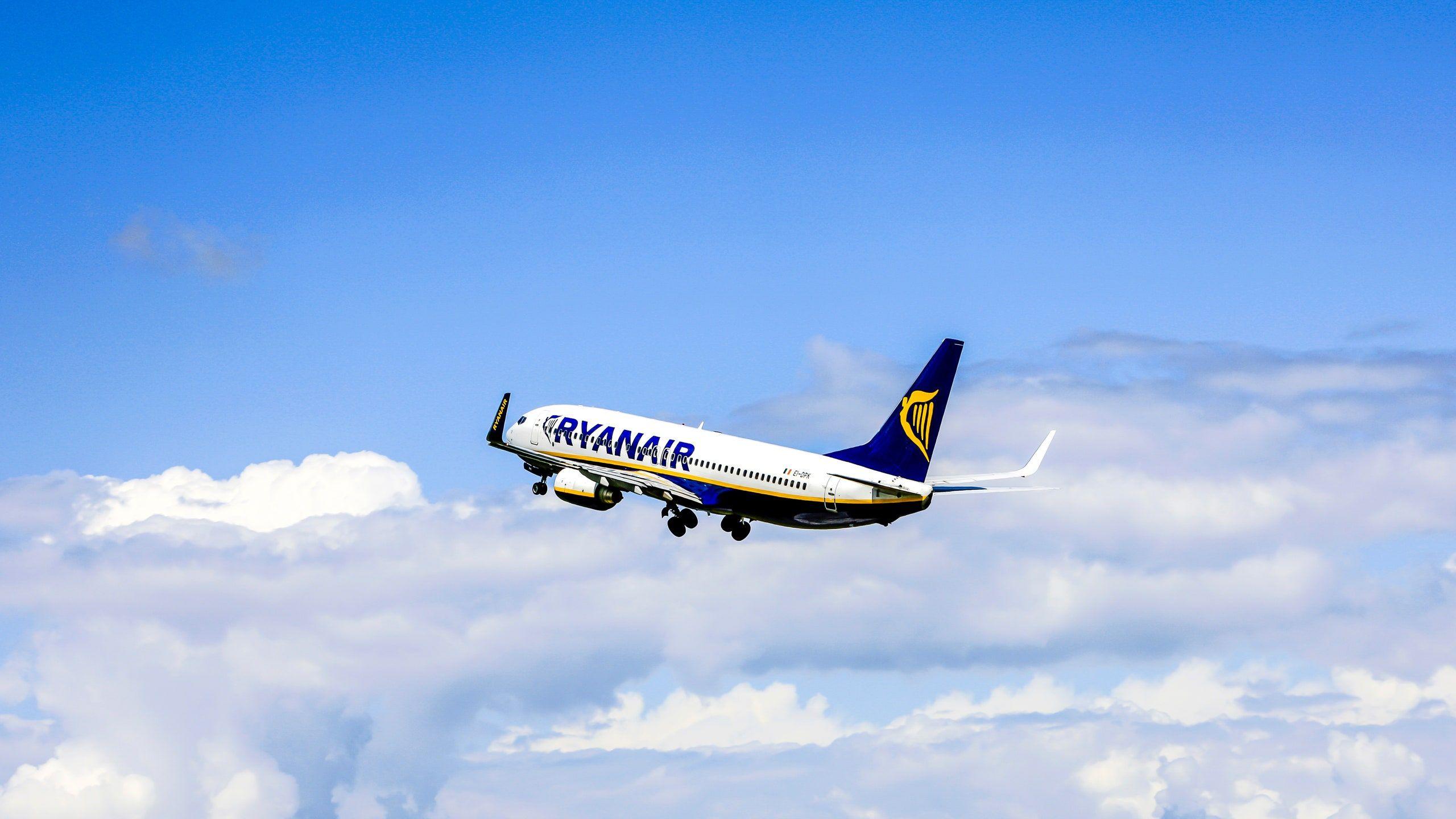 Ryanair Wallpapers Top Free Ryanair Backgrounds WallpaperAccess