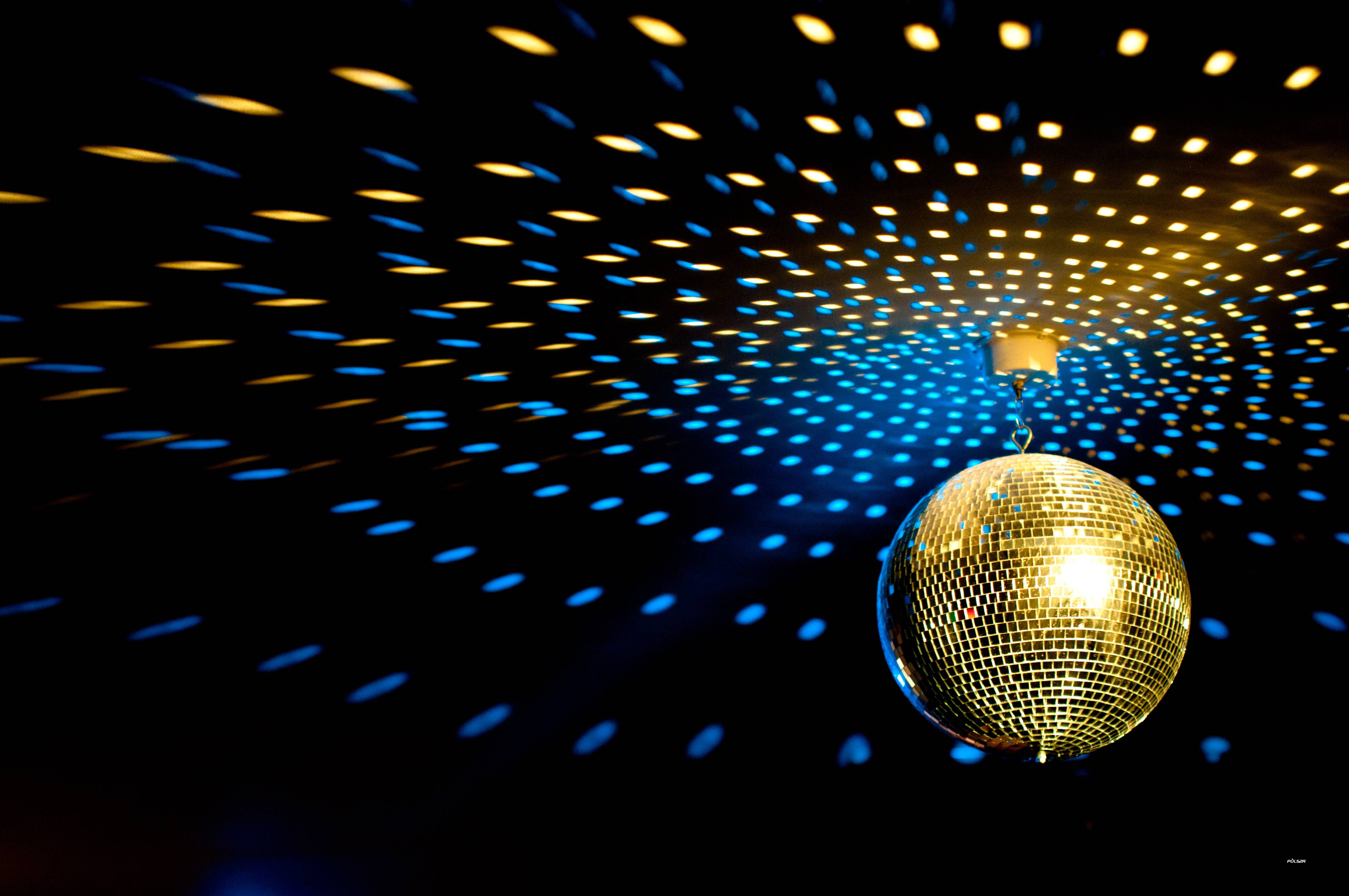 Disco Ball Wallpapers Top Free Disco Ball Backgrounds WallpaperAccess