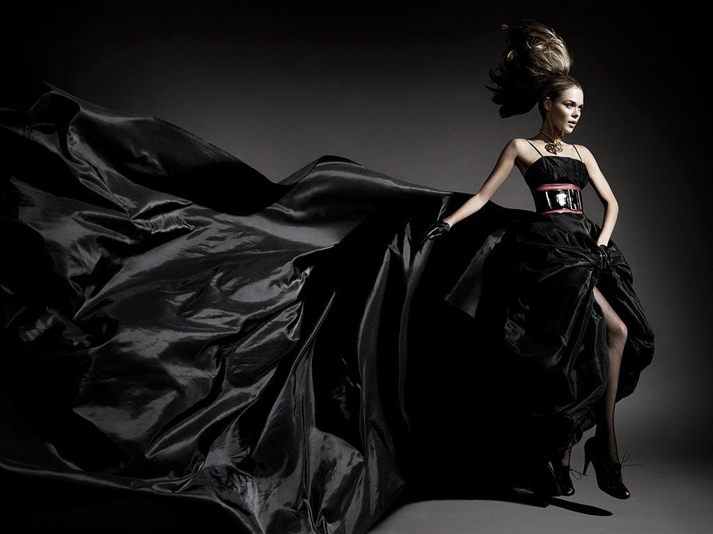 Black Dress Wallpapers Top Free Black Dress Backgrounds WallpaperAccess