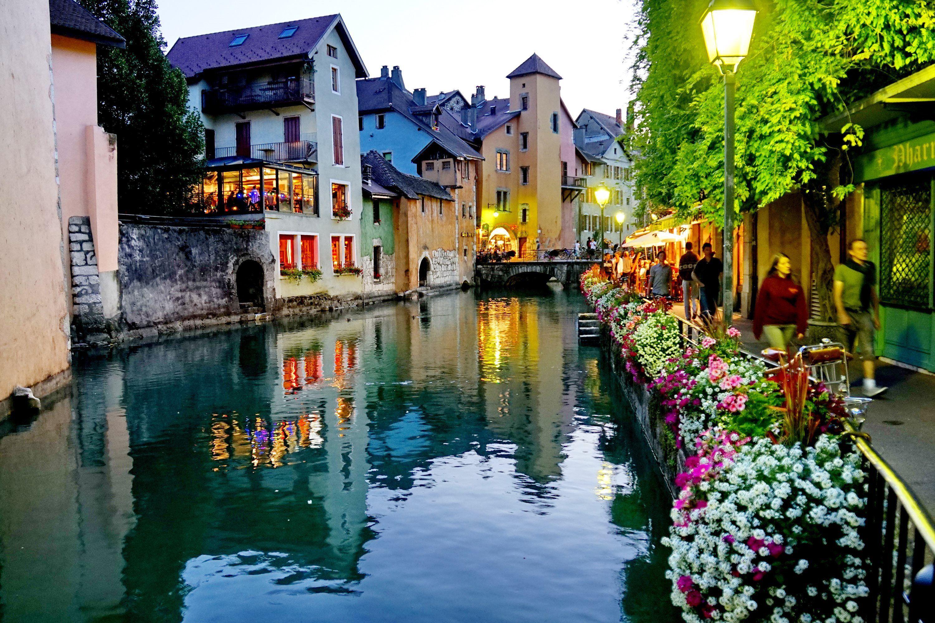 Annecy Wallpapers Top Free Annecy Backgrounds WallpaperAccess