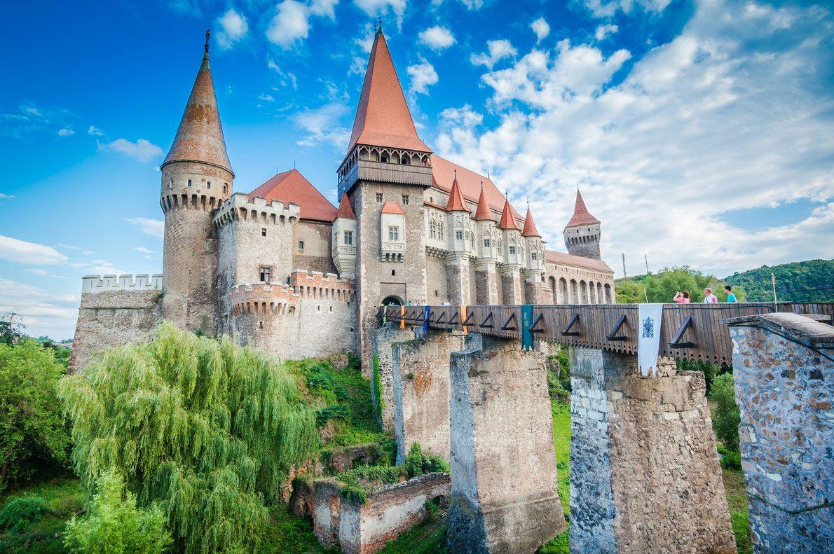 European Castle Wallpapers Top Free European Castle Backgrounds