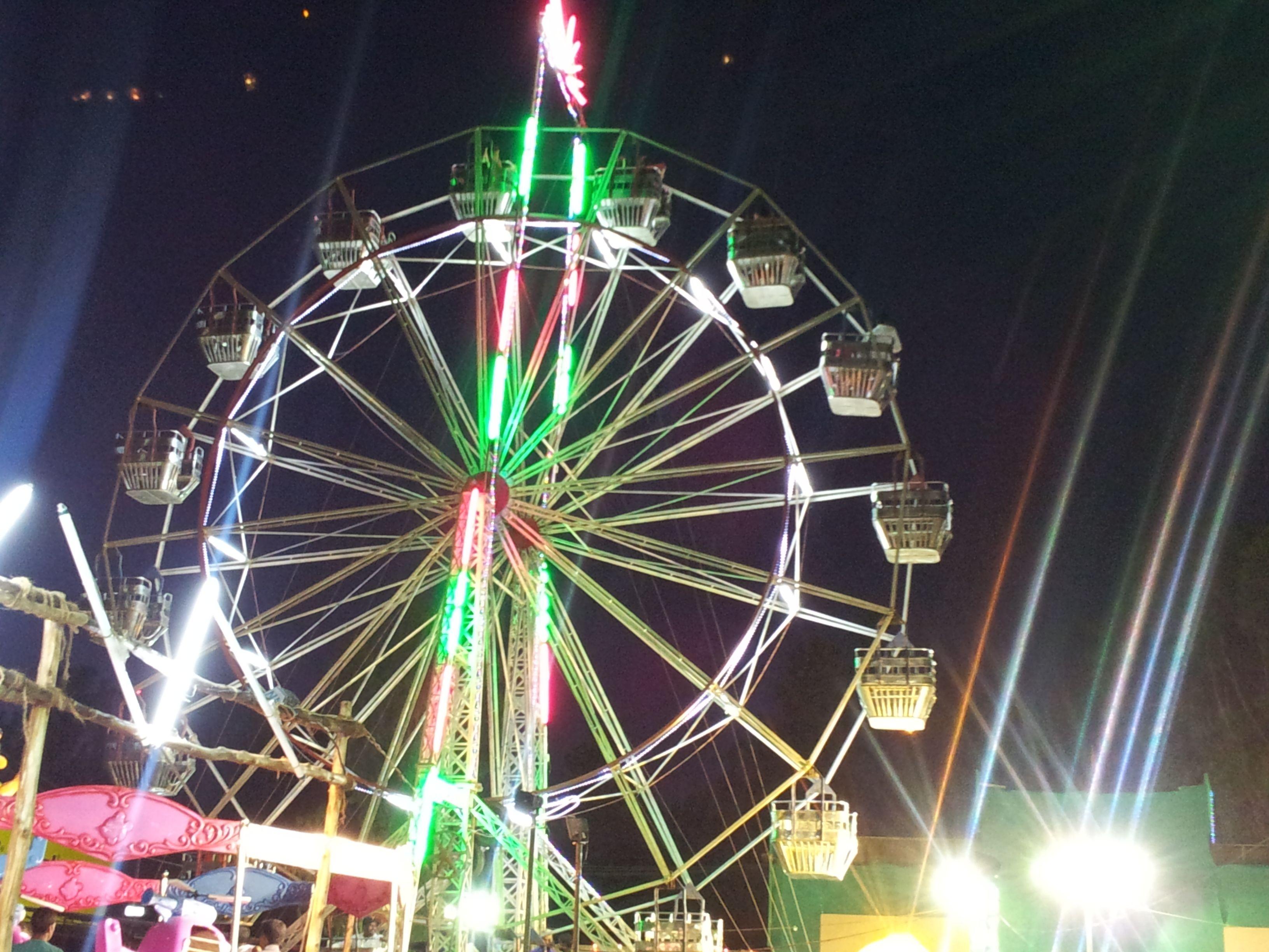 Giant Wheel Wallpaper Wallpaper Collection B62