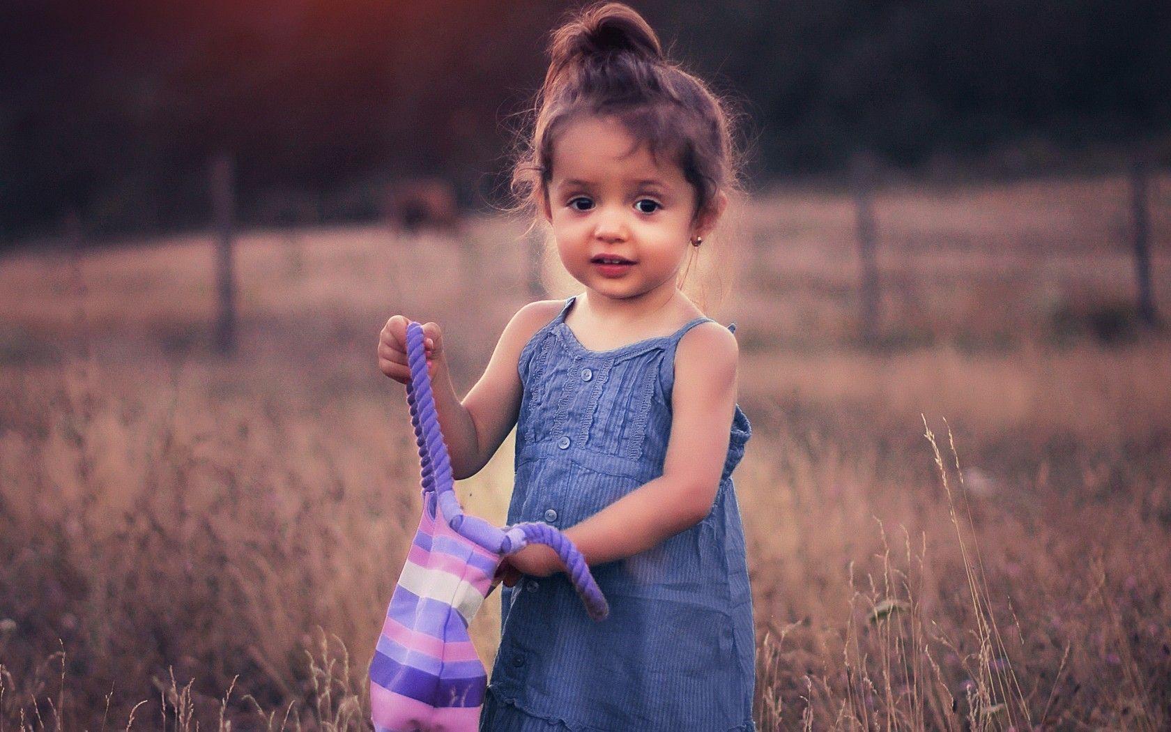 Kids Girl Wallpapers Top Free Kids Girl Backgrounds WallpaperAccess