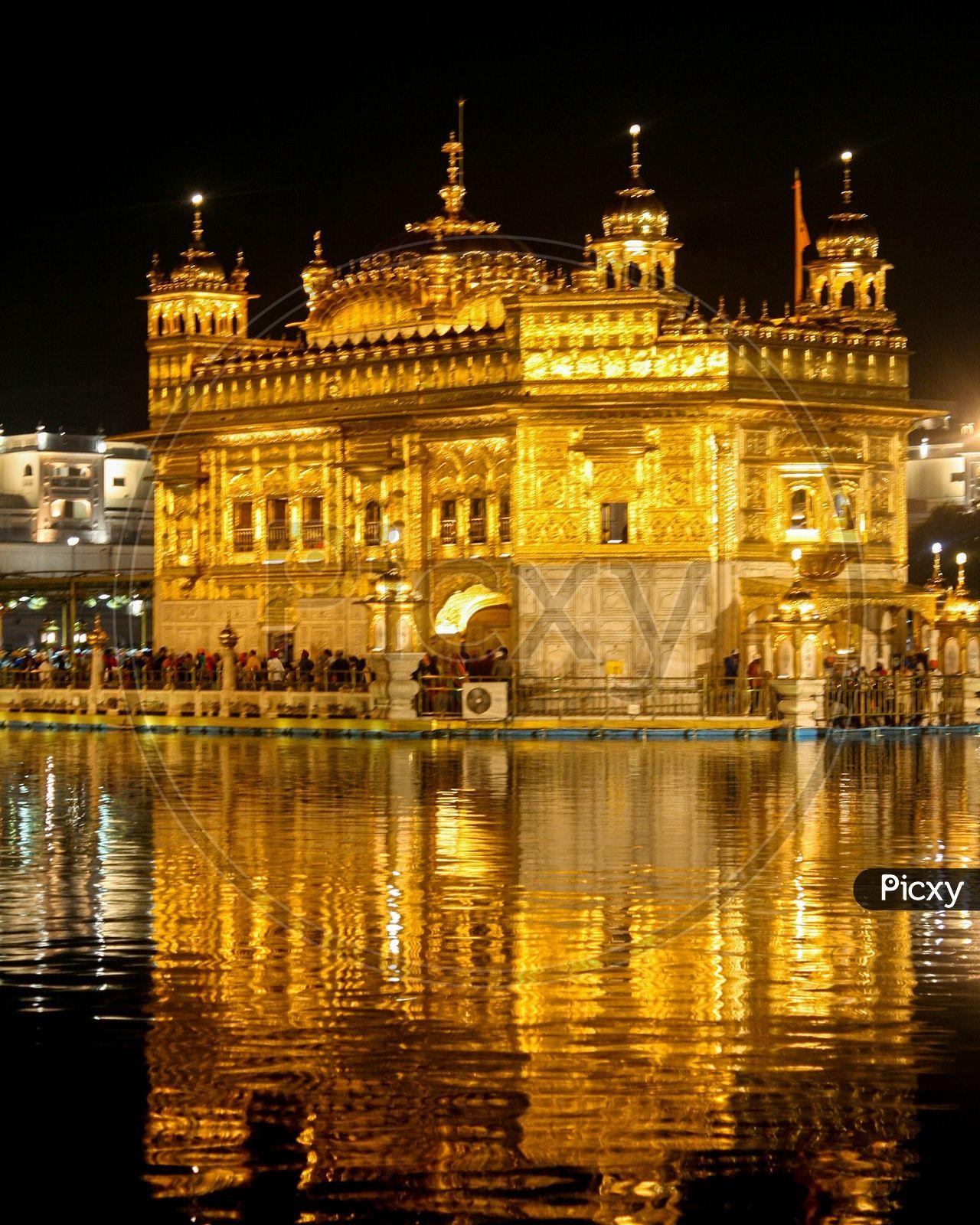 Golden Temple at Night Wallpapers Top Free Golden Temple at Night