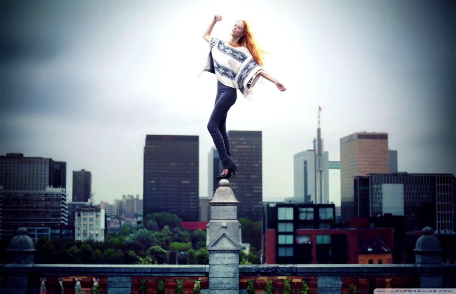 City Girl Wallpapers Top Free City Girl Backgrounds WallpaperAccess