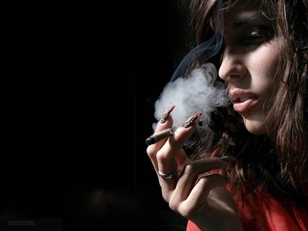 Weed Girl Wallpapers Top Free Weed Girl Backgrounds WallpaperAccess