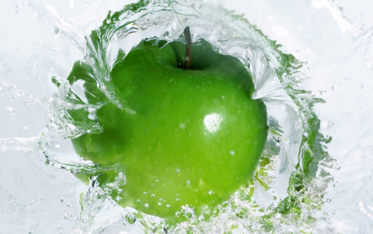 Apple Water Wallpapers Top Free Apple Water Backgrounds WallpaperAccess
