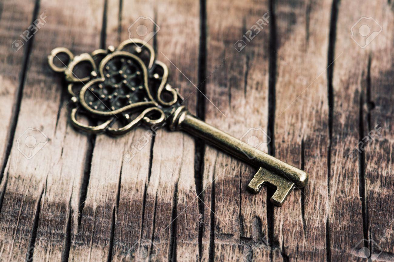 Vintage Key Wallpapers Top Free Vintage Key Backgrounds WallpaperAccess