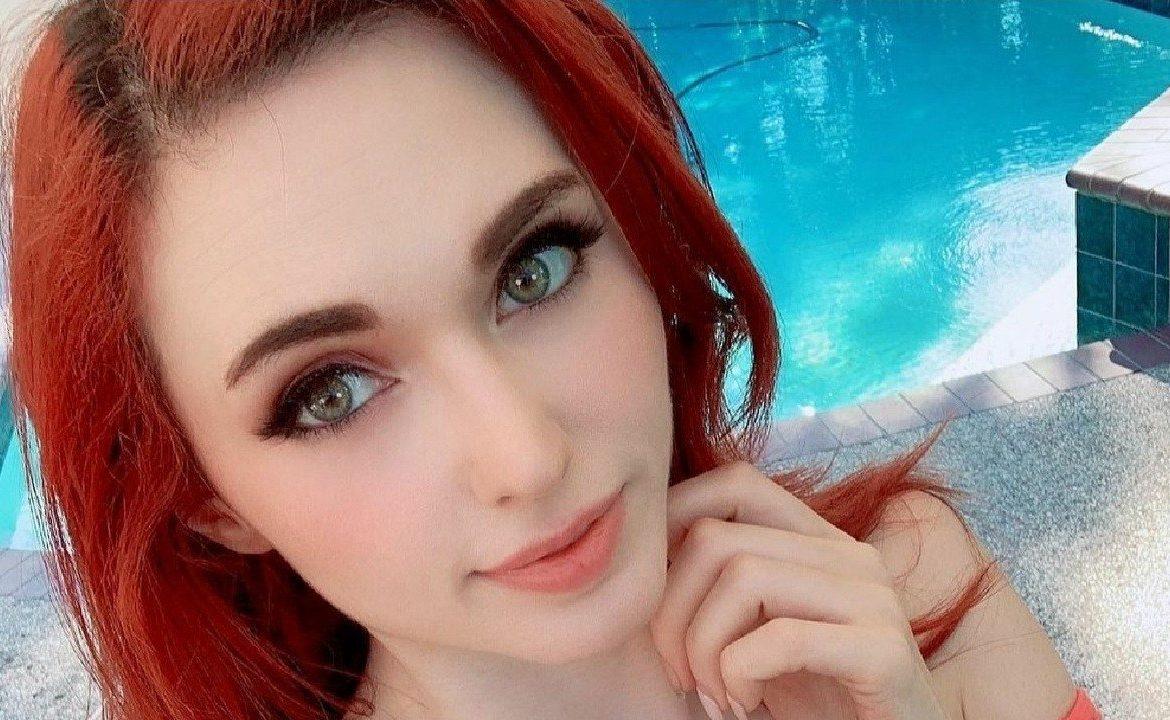 Amouranth Wallpapers Top Free Amouranth Backgrounds WallpaperAccess
