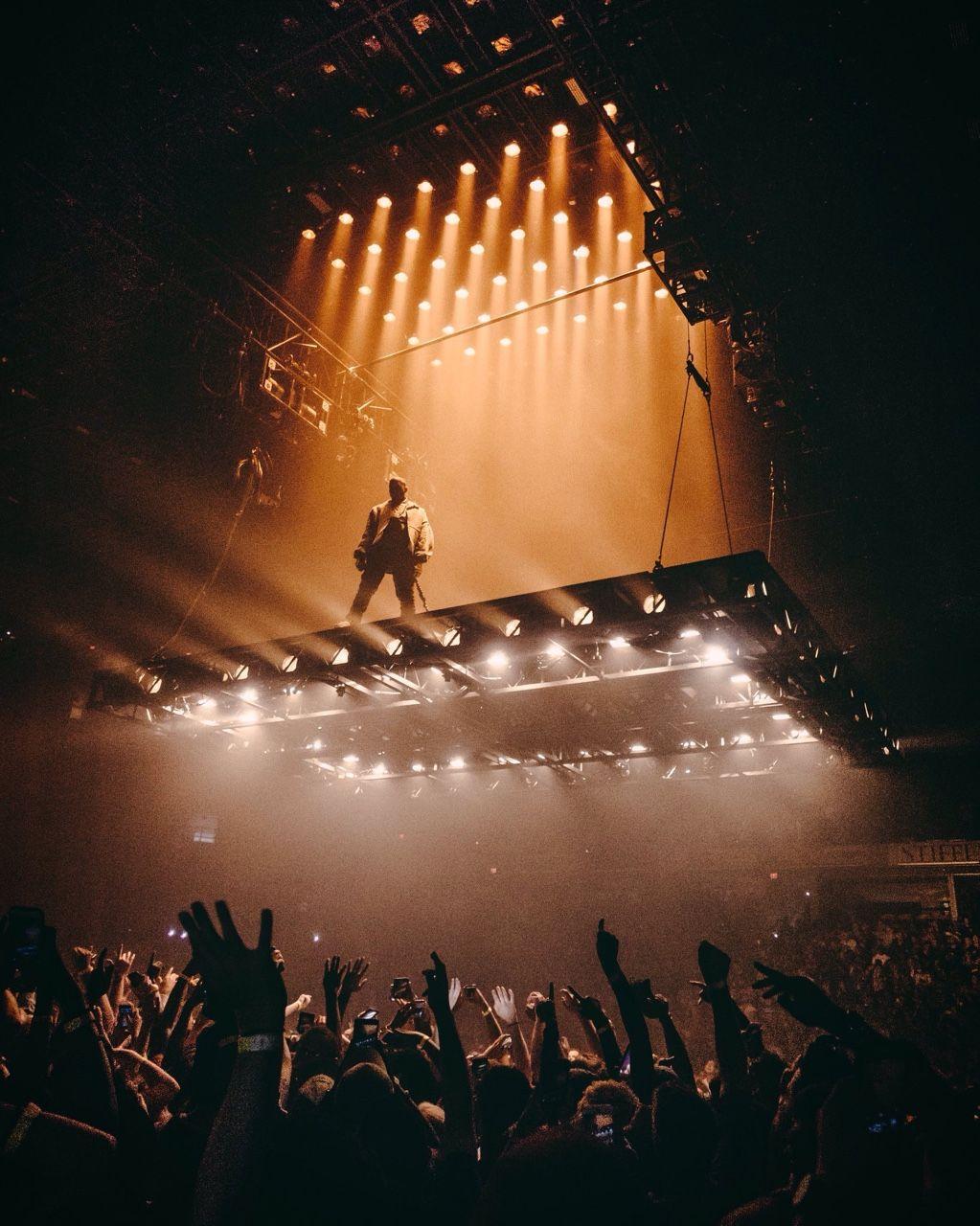 Kanye West Concert Wallpapers Top Free Kanye West Concert Backgrounds