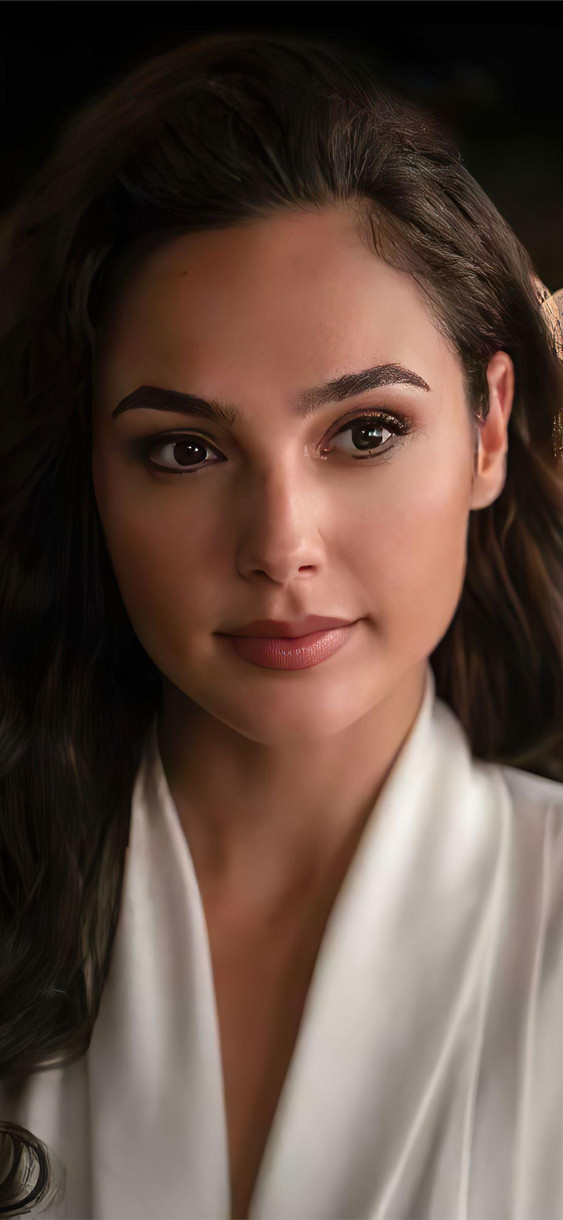 Gal Gadot iPhone Wallpapers Top Free Gal Gadot iPhone Backgrounds