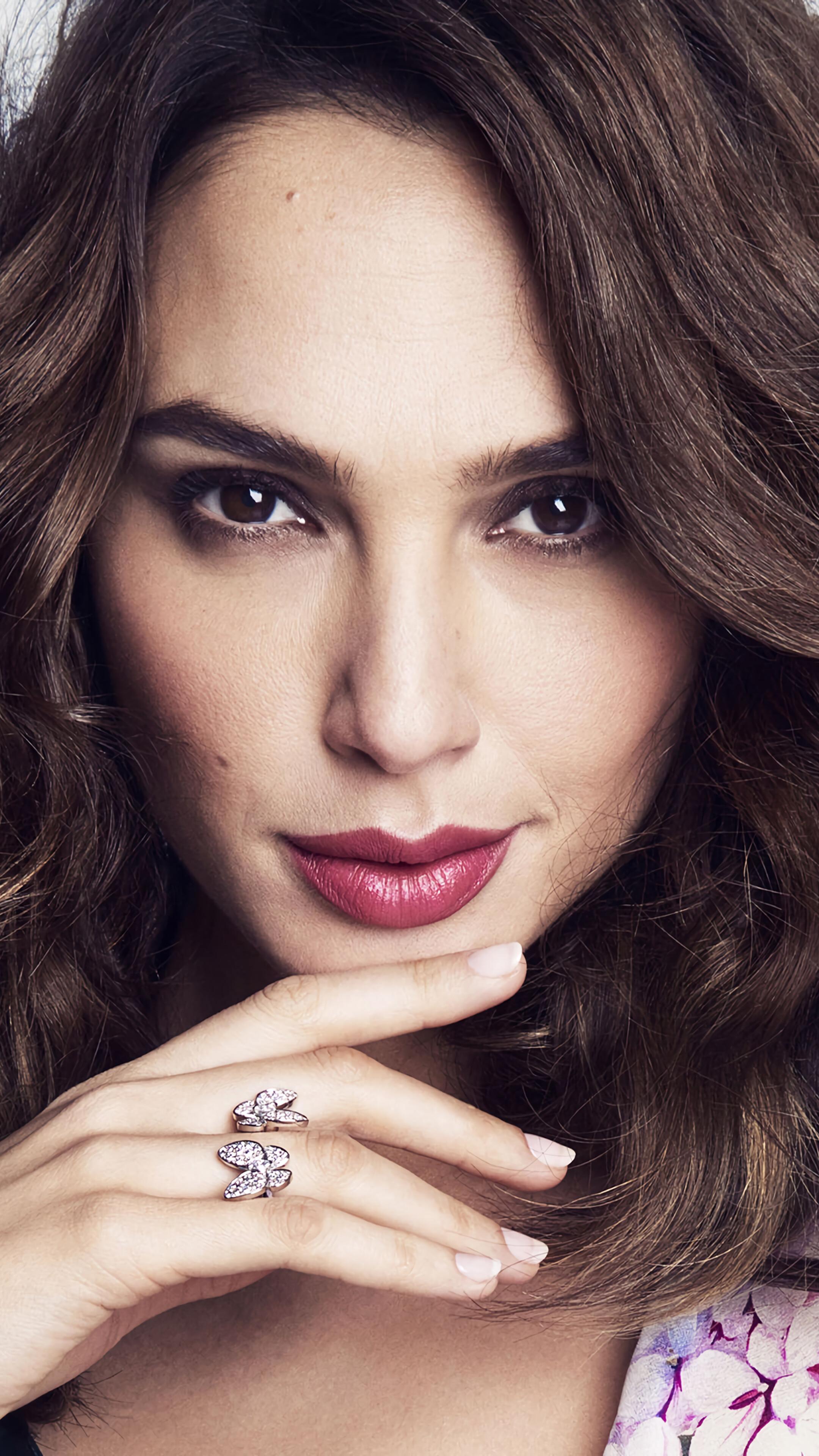 Gal Gadot iPhone Wallpapers Top Free Gal Gadot iPhone Backgrounds