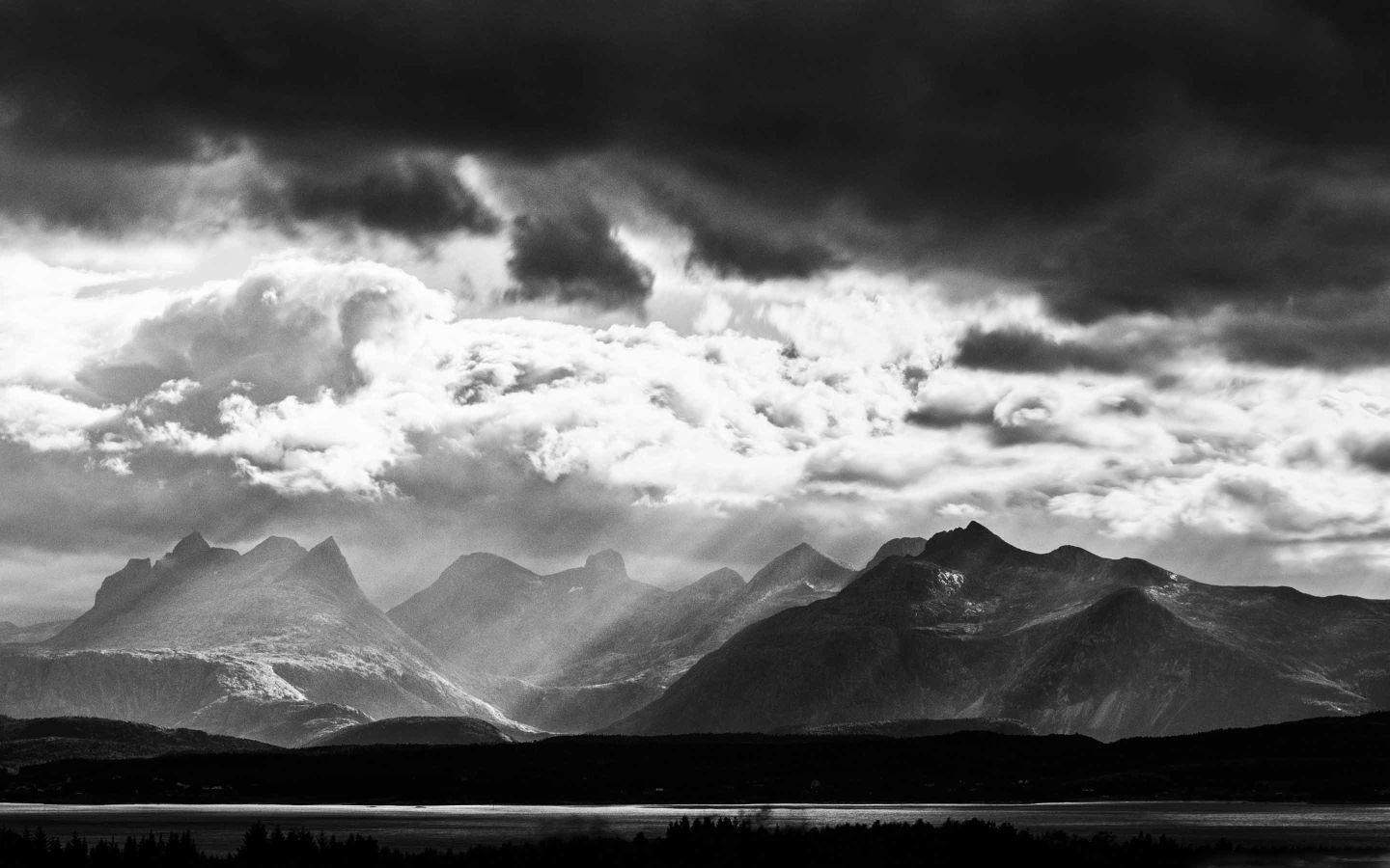 Black and White Mountain Wallpapers Top Free Black and White Mountain Backgrounds