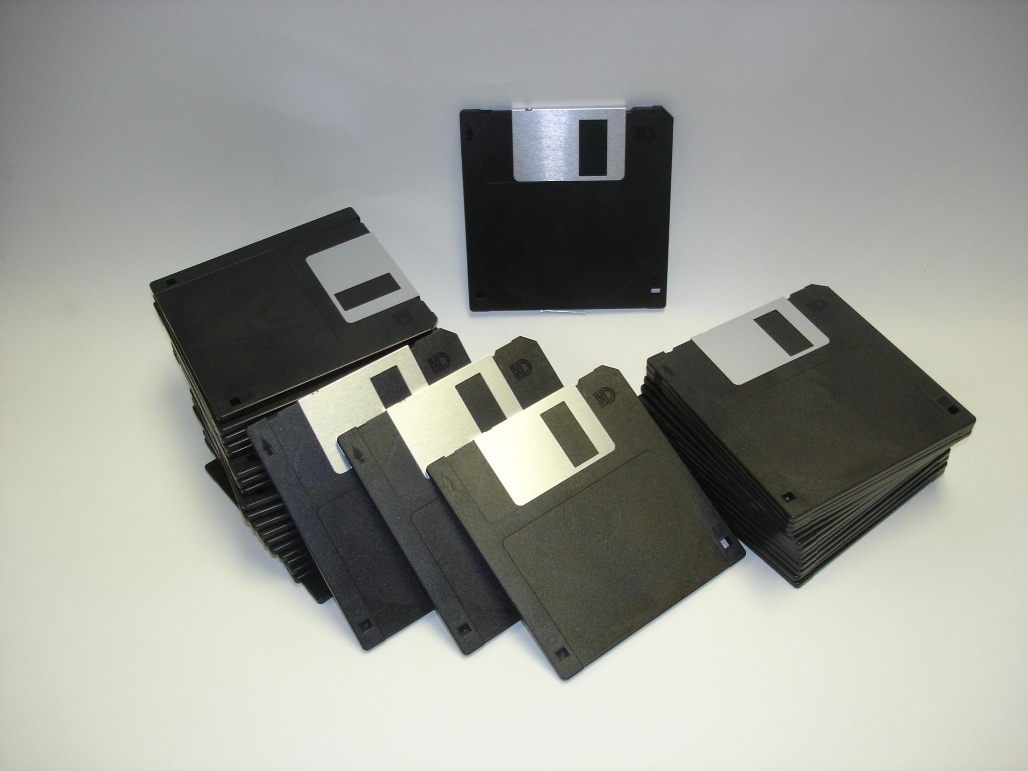 Floppy Disk Wallpapers Top Free Floppy Disk Backgrounds WallpaperAccess