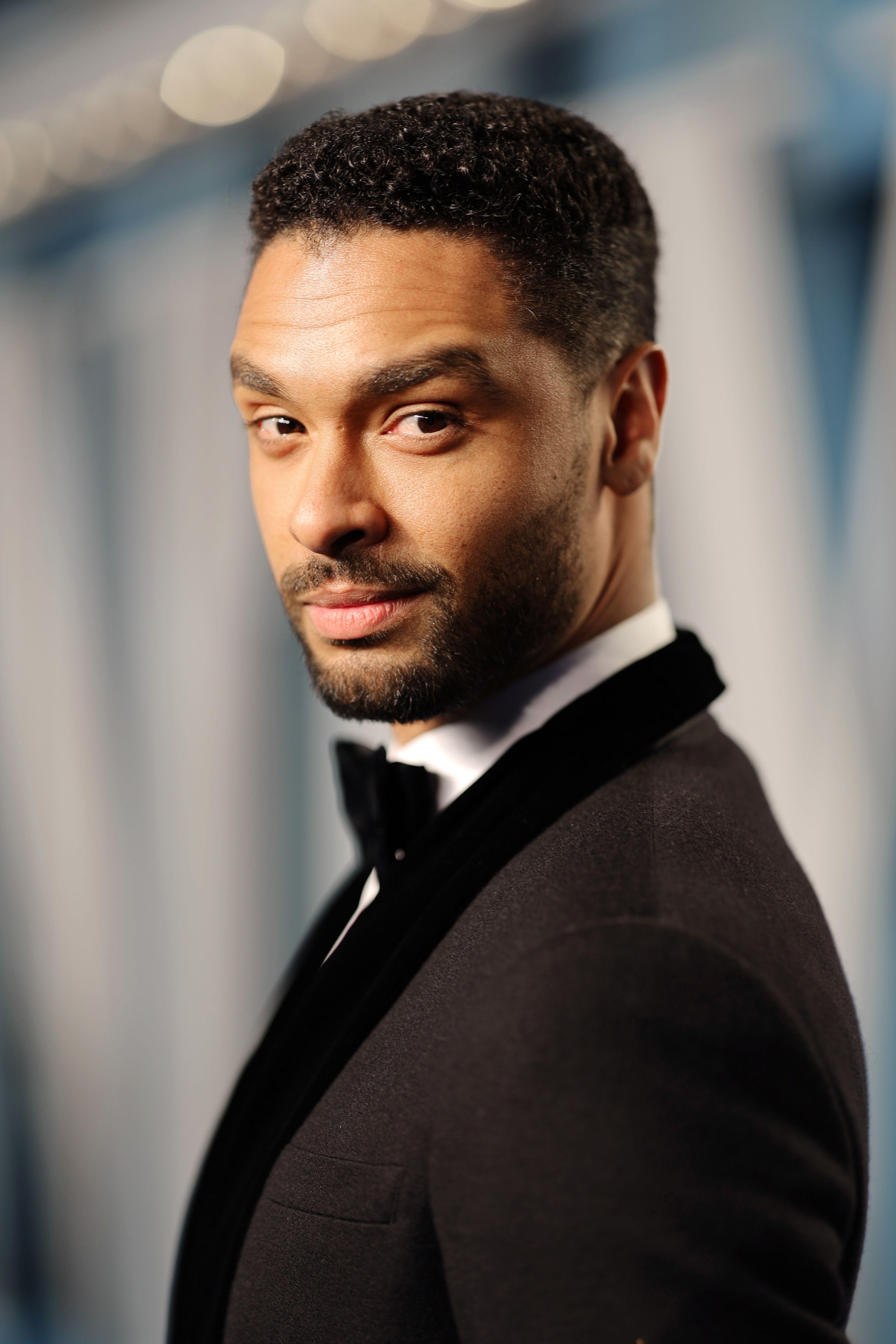 Rege Jean Page Wallpapers Top Free Rege Jean Page Backgrounds