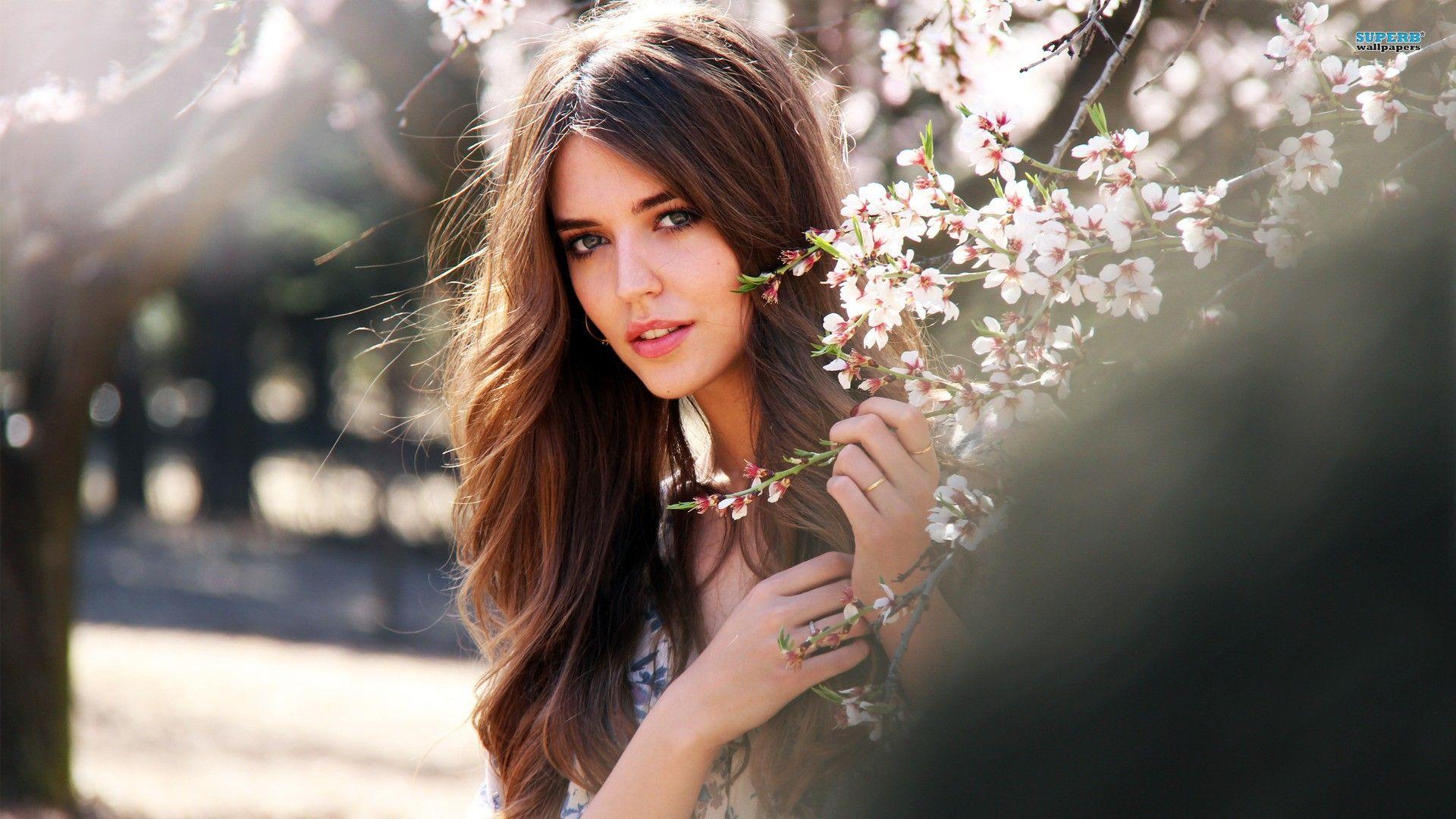 Girl Laptop Wallpapers Top Free Girl Laptop Backgrounds WallpaperAccess