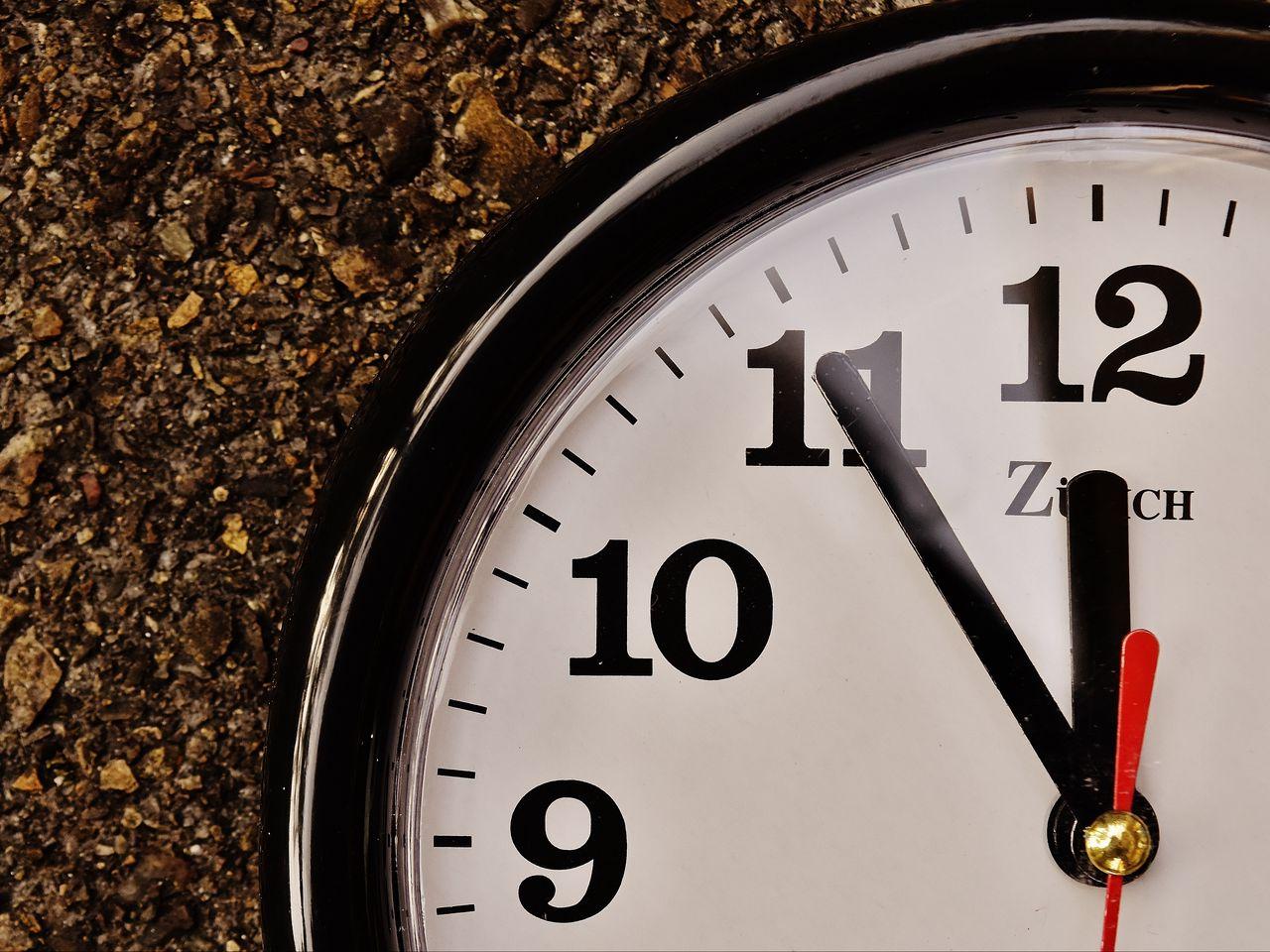 Wall Clock Wallpapers Top Free Wall Clock Backgrounds WallpaperAccess