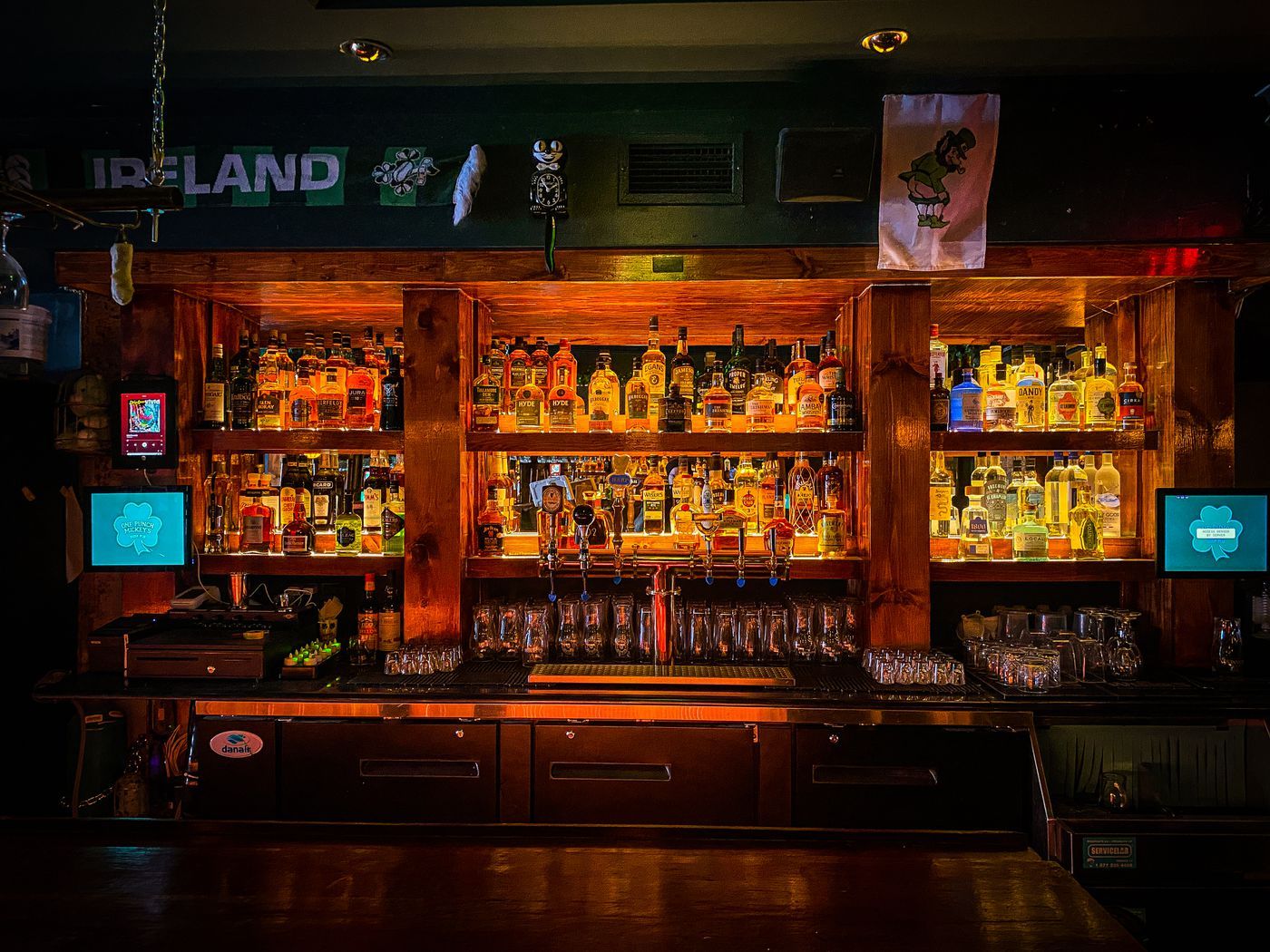 Irish Pub Wallpapers Top Free Irish Pub Backgrounds WallpaperAccess
