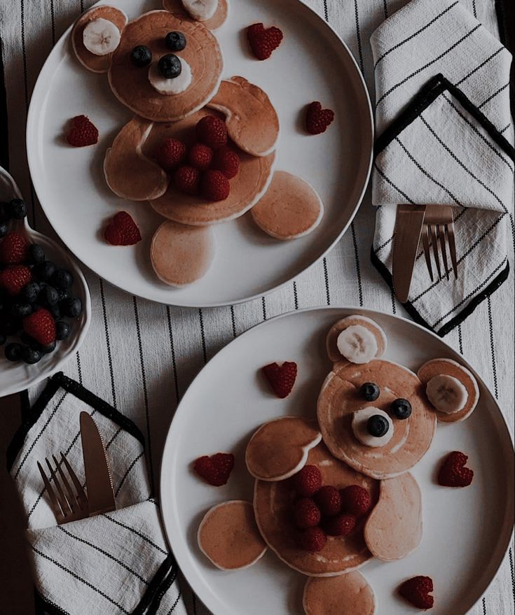 among us Wallpaper Cave