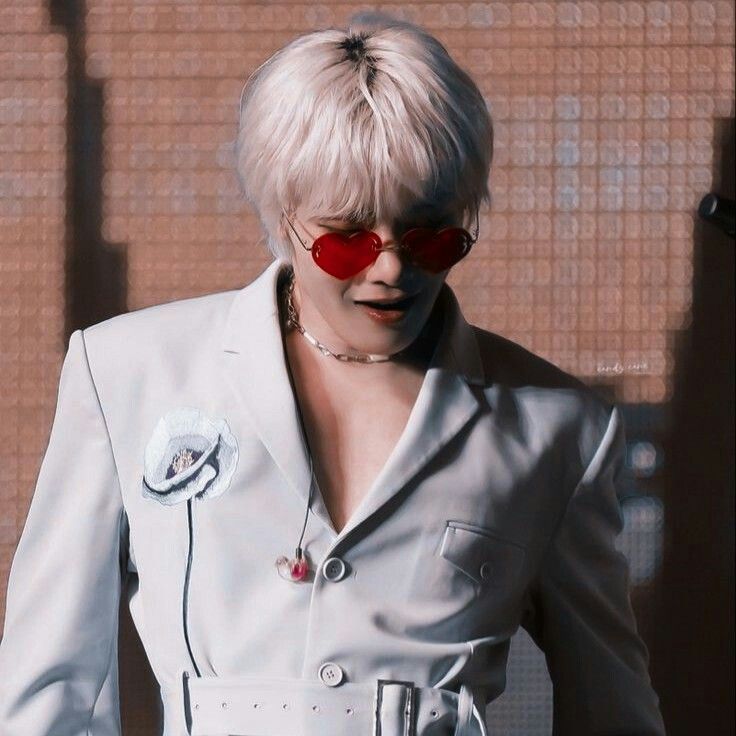 among us Wallpaper Cave