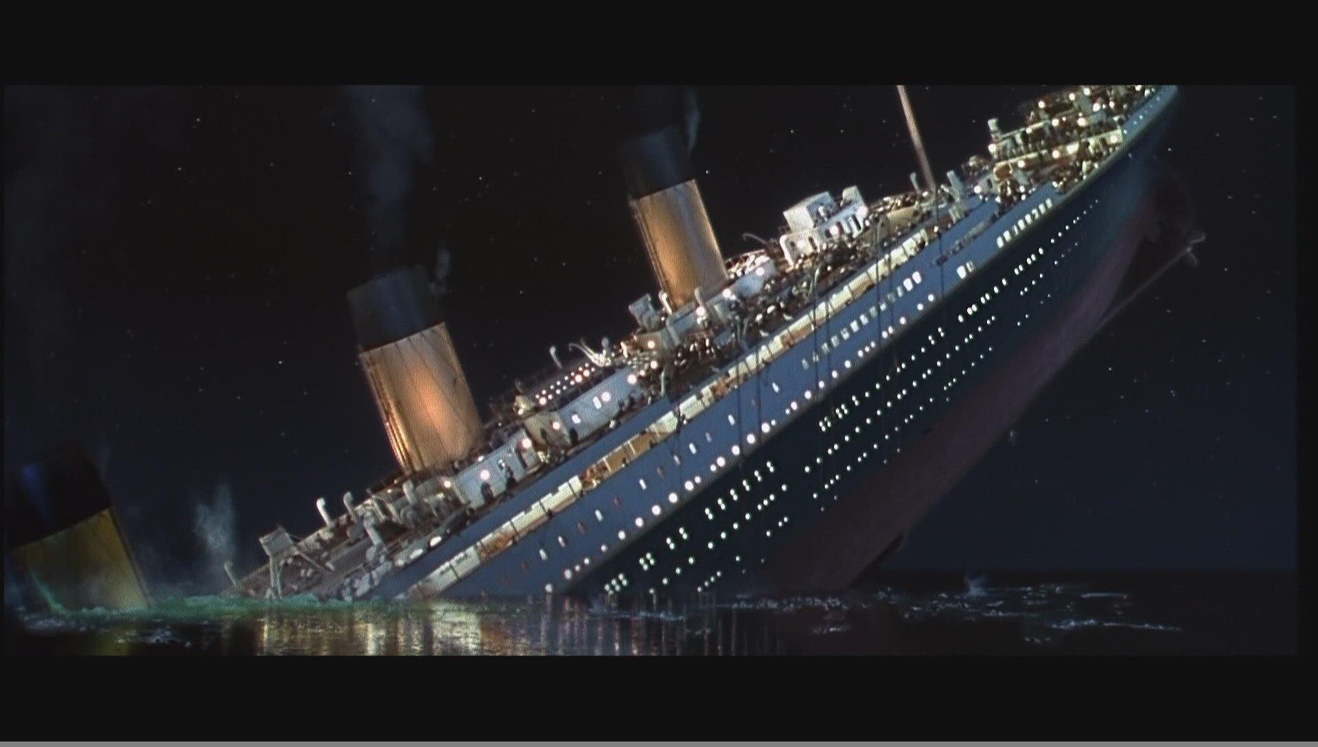 Titanic Sinking Wallpapers Wallpaper Cave