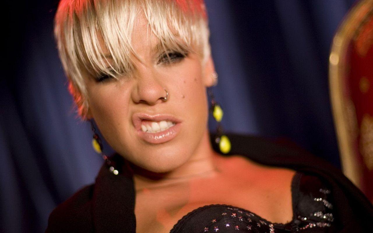 Pink Wallpapers Singer Wallpaper Cave