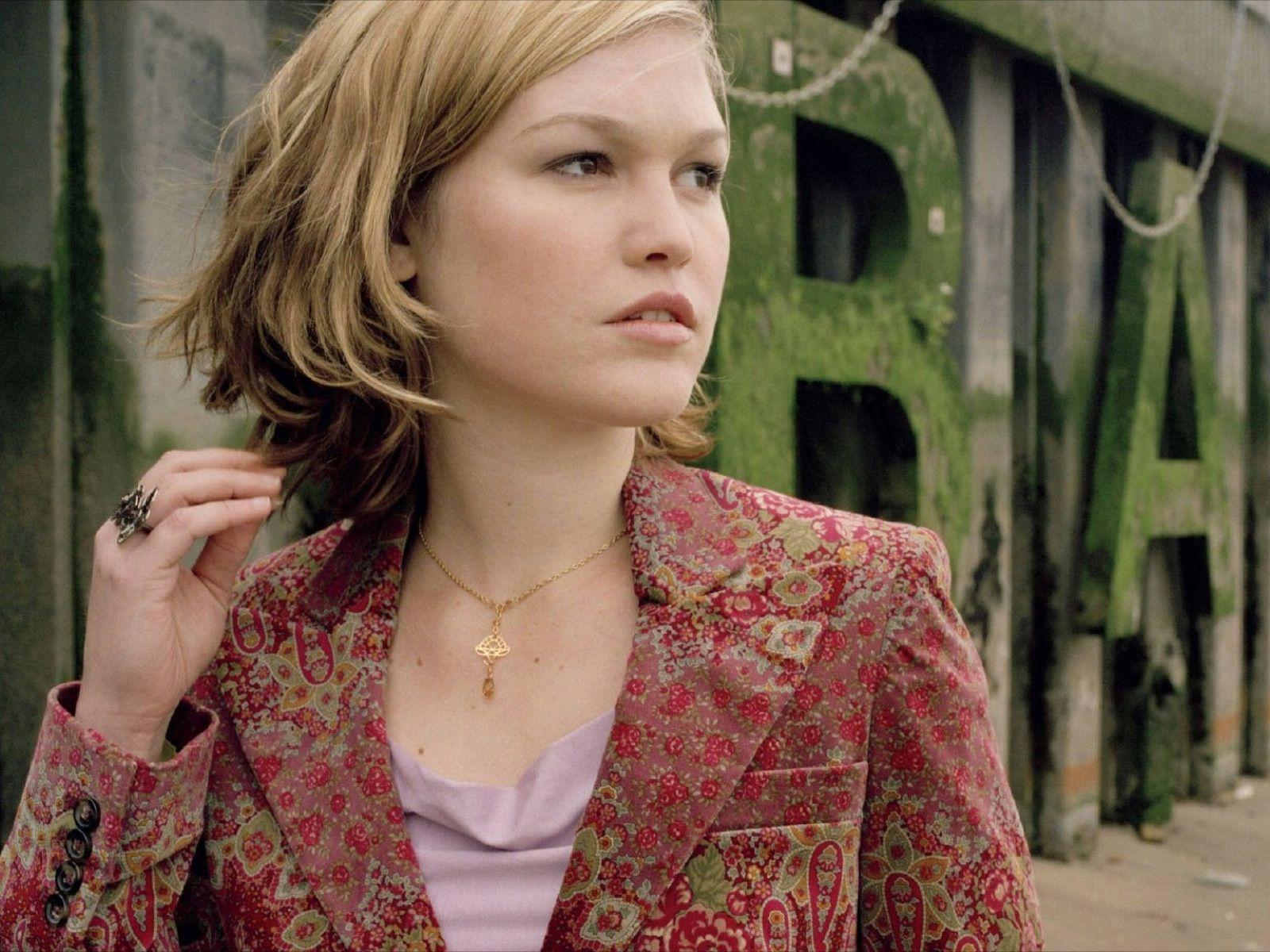 Julia Stiles Wallpapers Wallpaper Cave