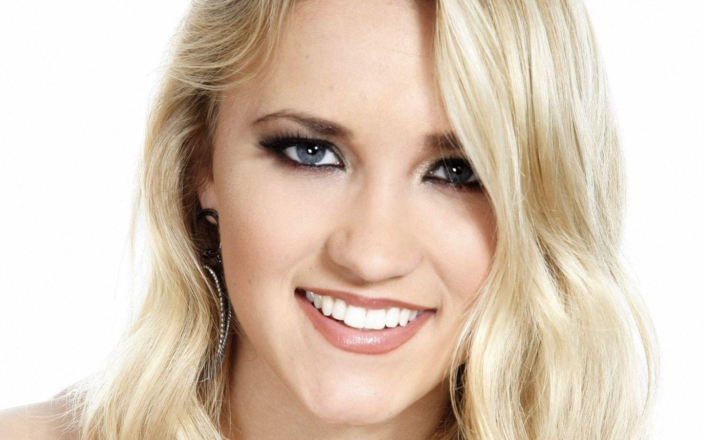 Emily Osment Wallpapers Wallpaper Cave