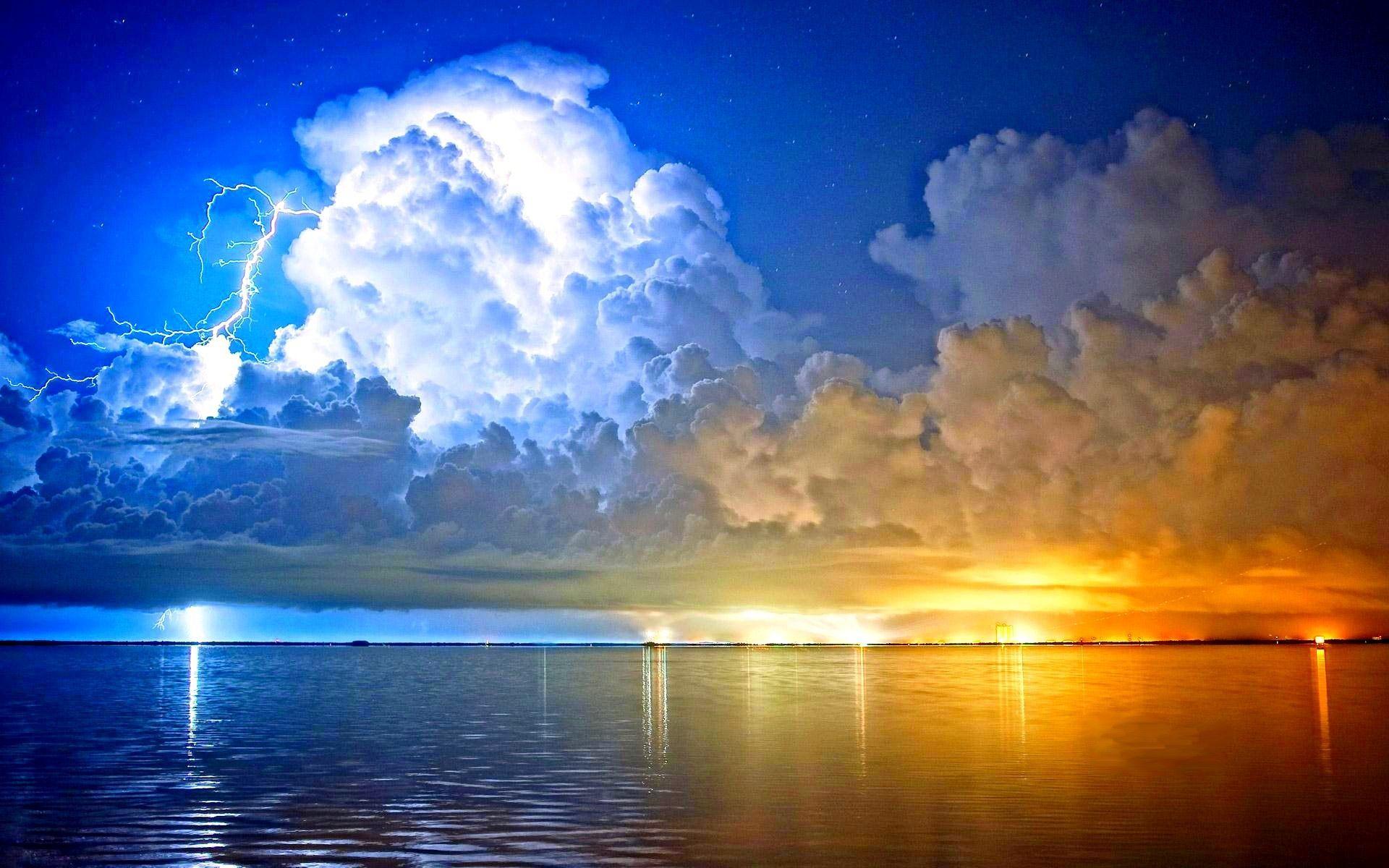 Lightning Strike Wallpapers Wallpaper Cave