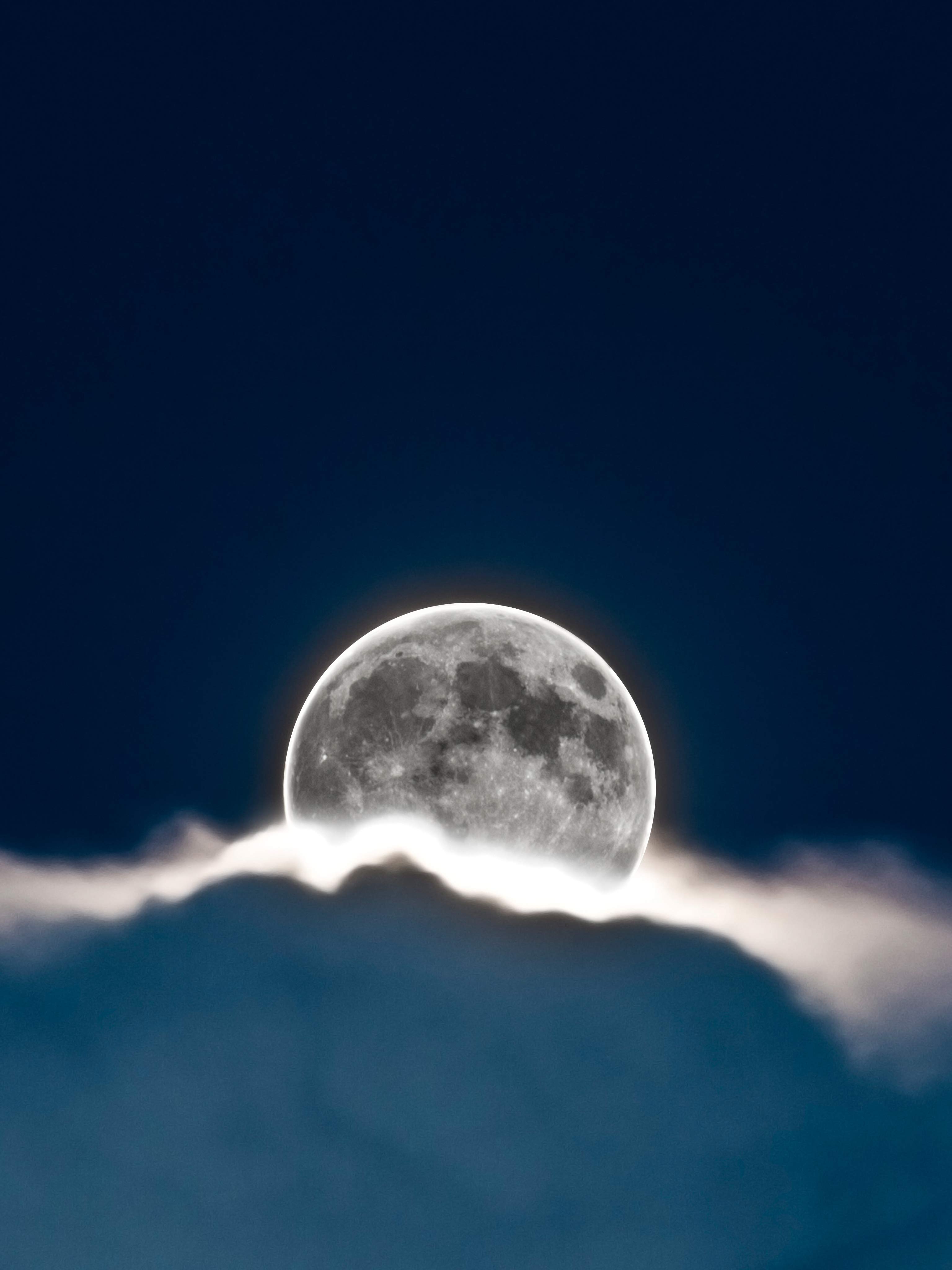 Glowing Moon Wallpapers Wallpaper Cave