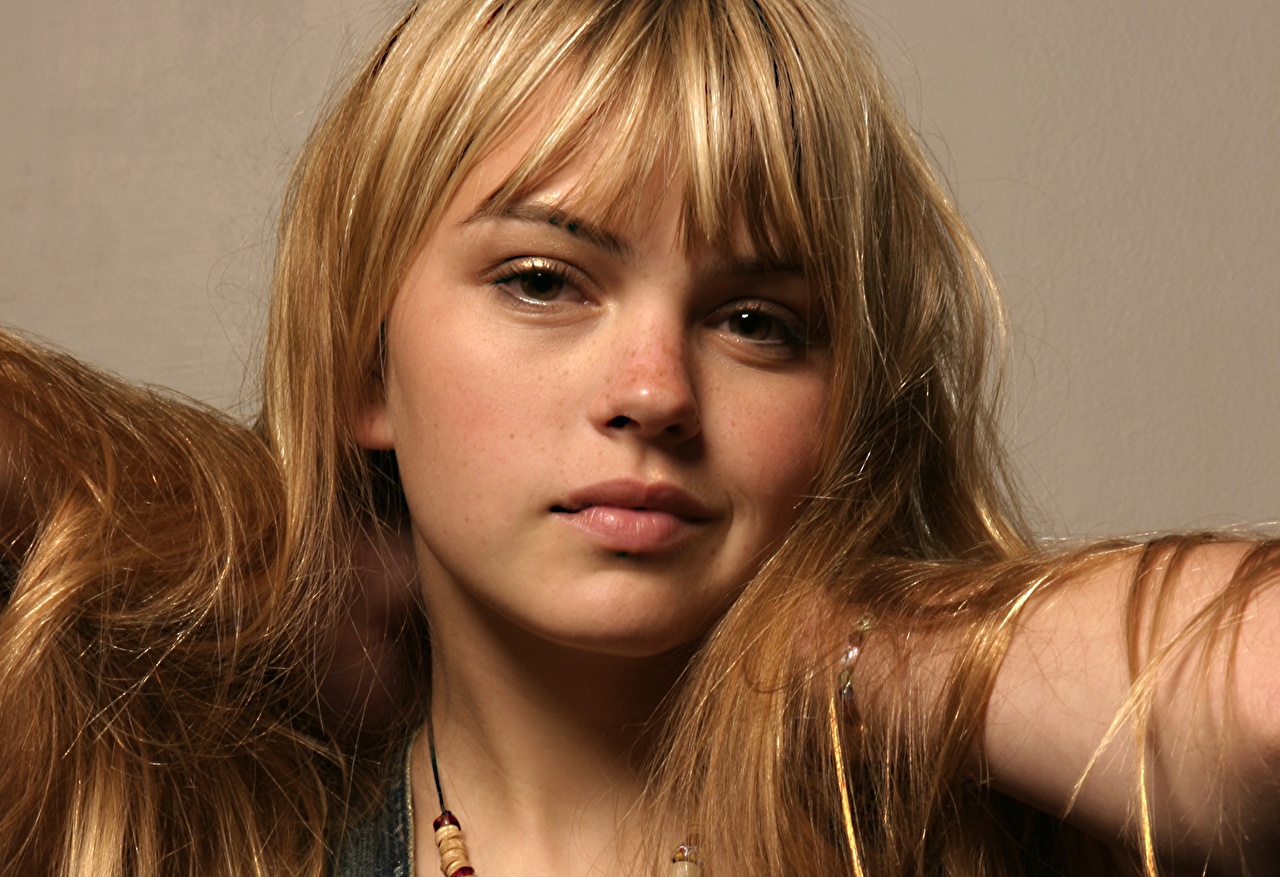 Aimee Teegarden Wallpapers - Wallpaper Cave