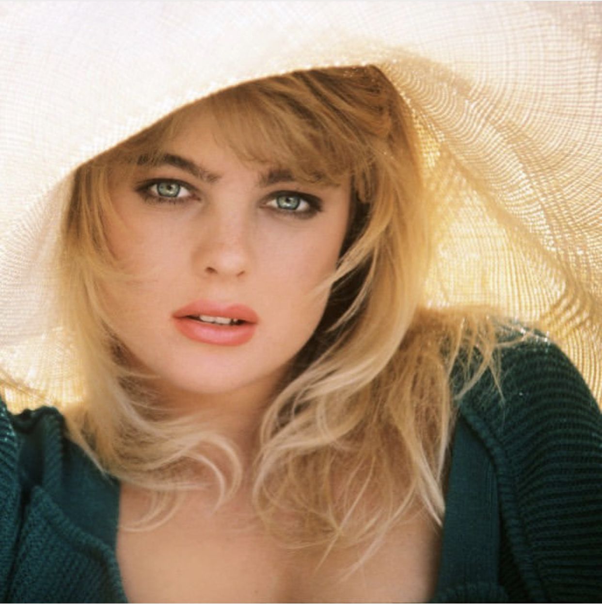 Erika Eleniak Wallpapers - Wallpaper Cave