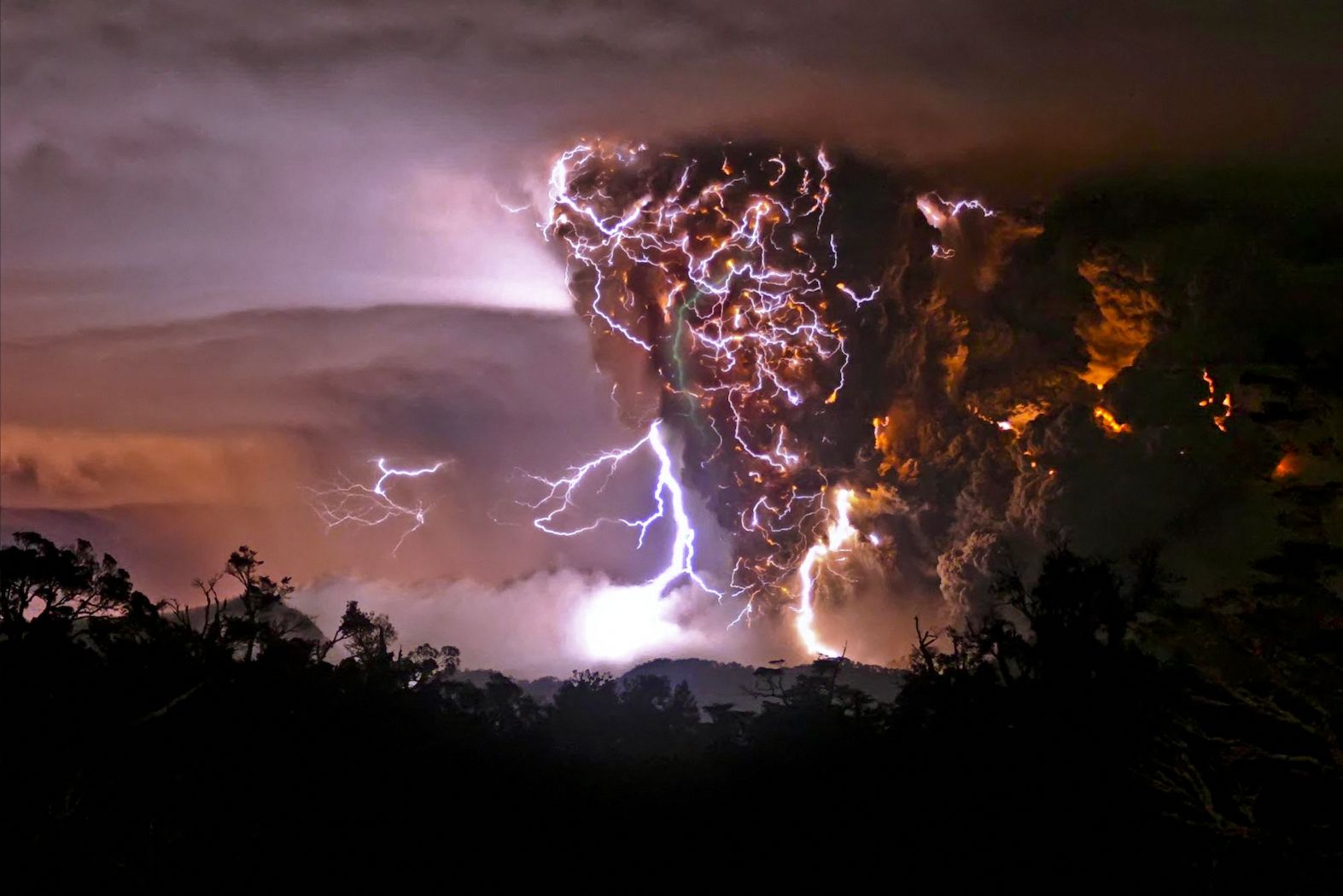 God Of Lightning Wallpapers Wallpaper Cave