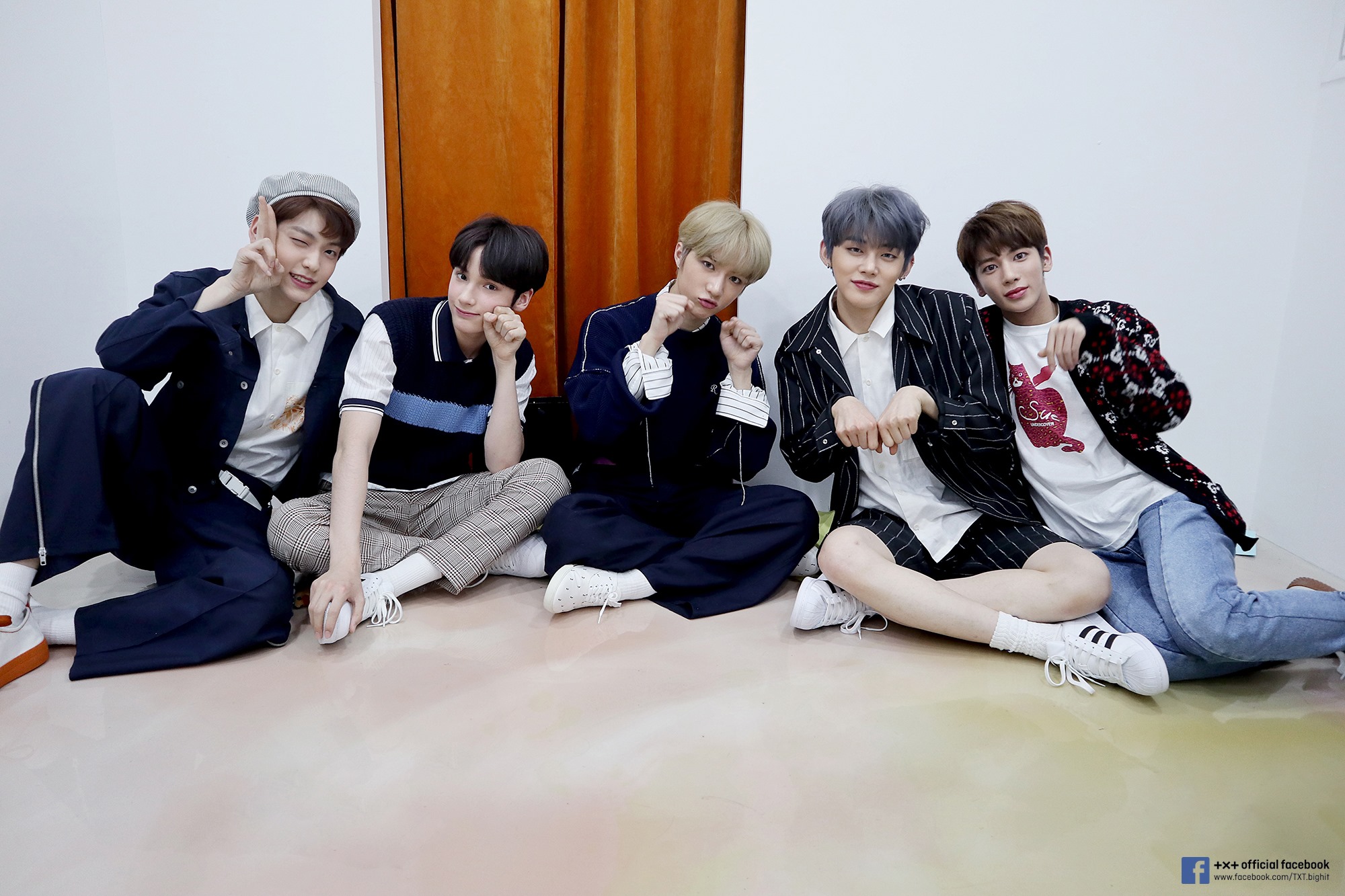 Cat And Dog TXT Wallpapers Wallpaper Cave