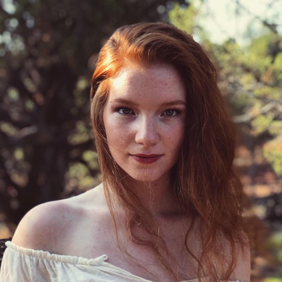 Annalise Basso Wallpapers Wallpaper Cave