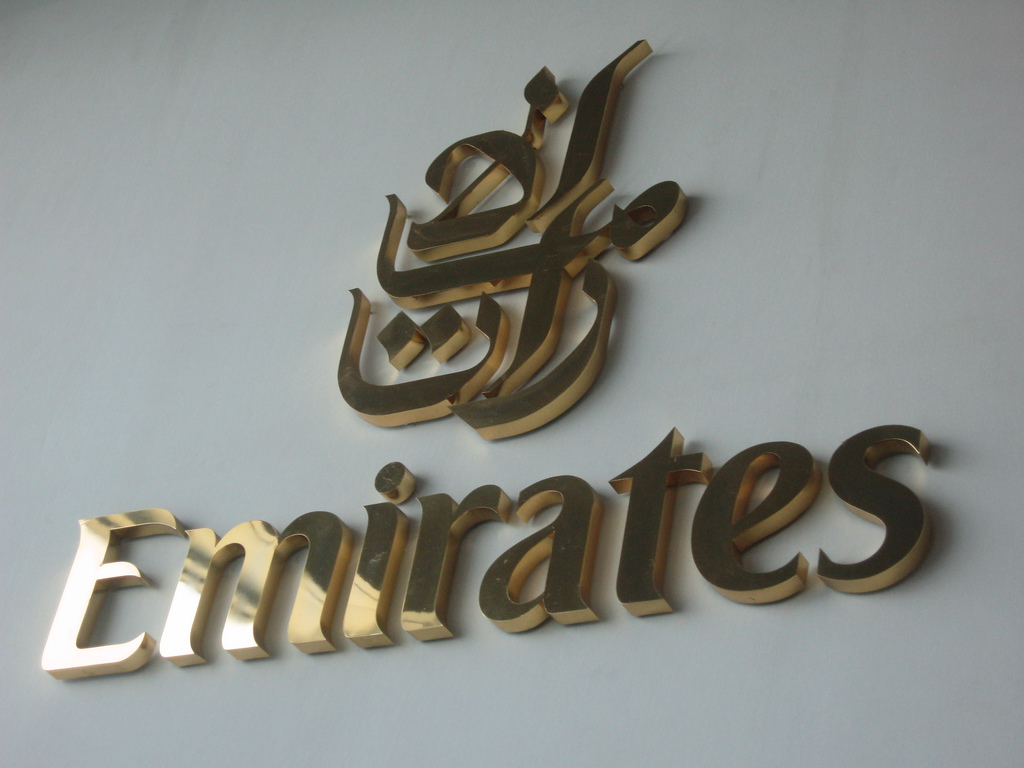 Emirates Logo Wallpaper