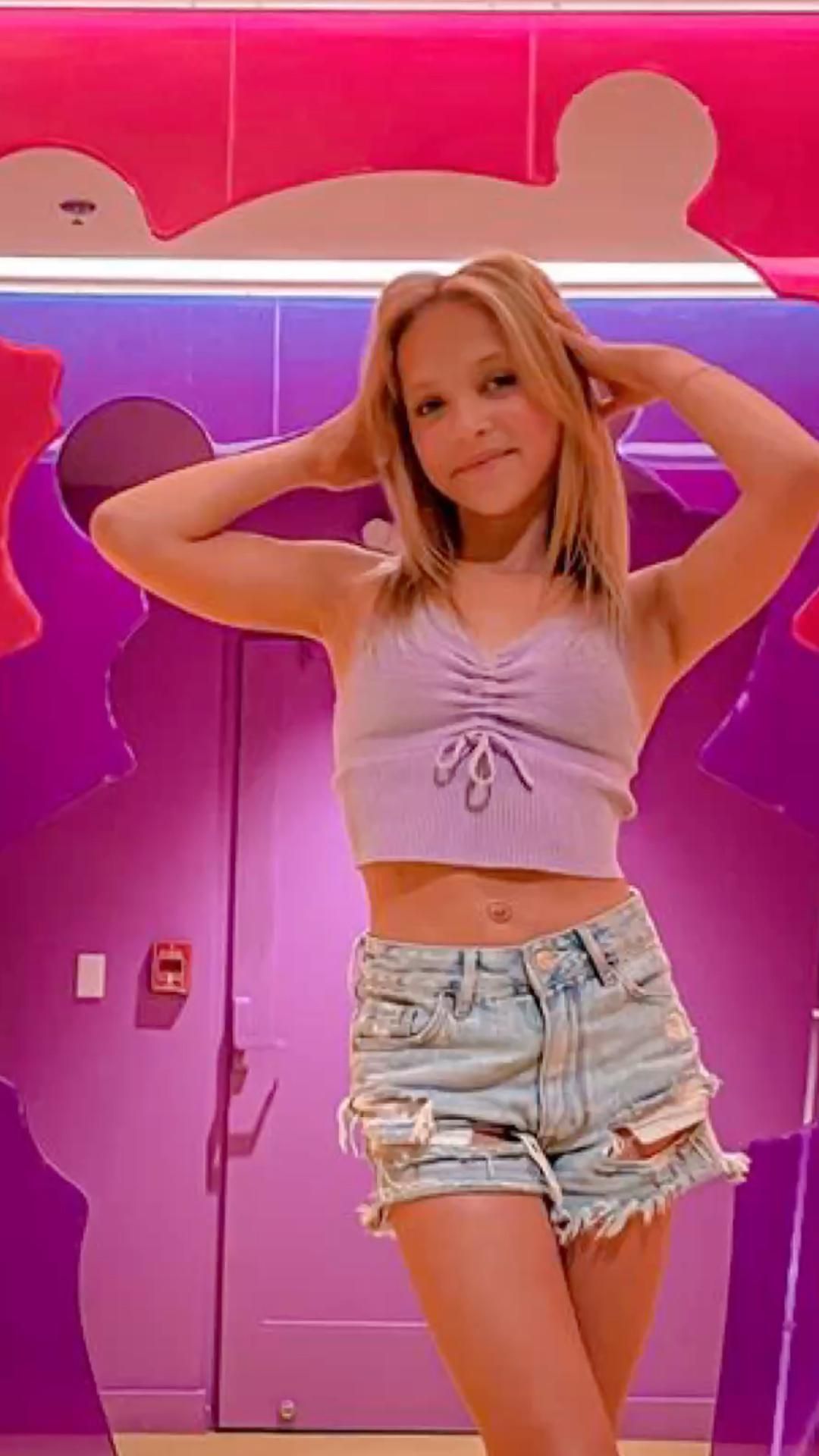 Lilly Ketchman Phone Wallpapers Wallpaper Cave