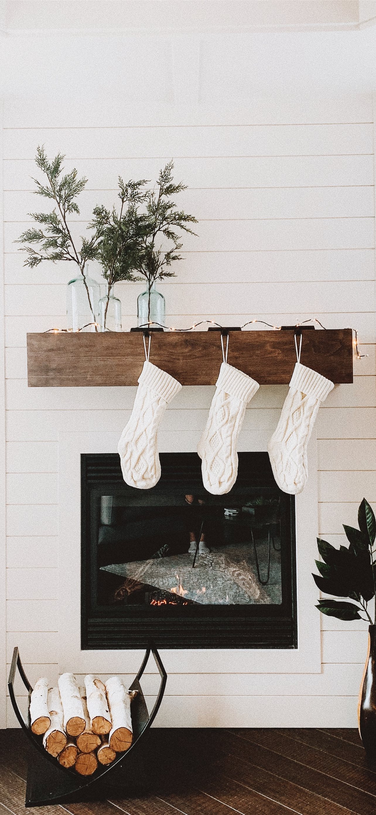 Christmas Fireplace iPhone Wallpapers Wallpaper Cave