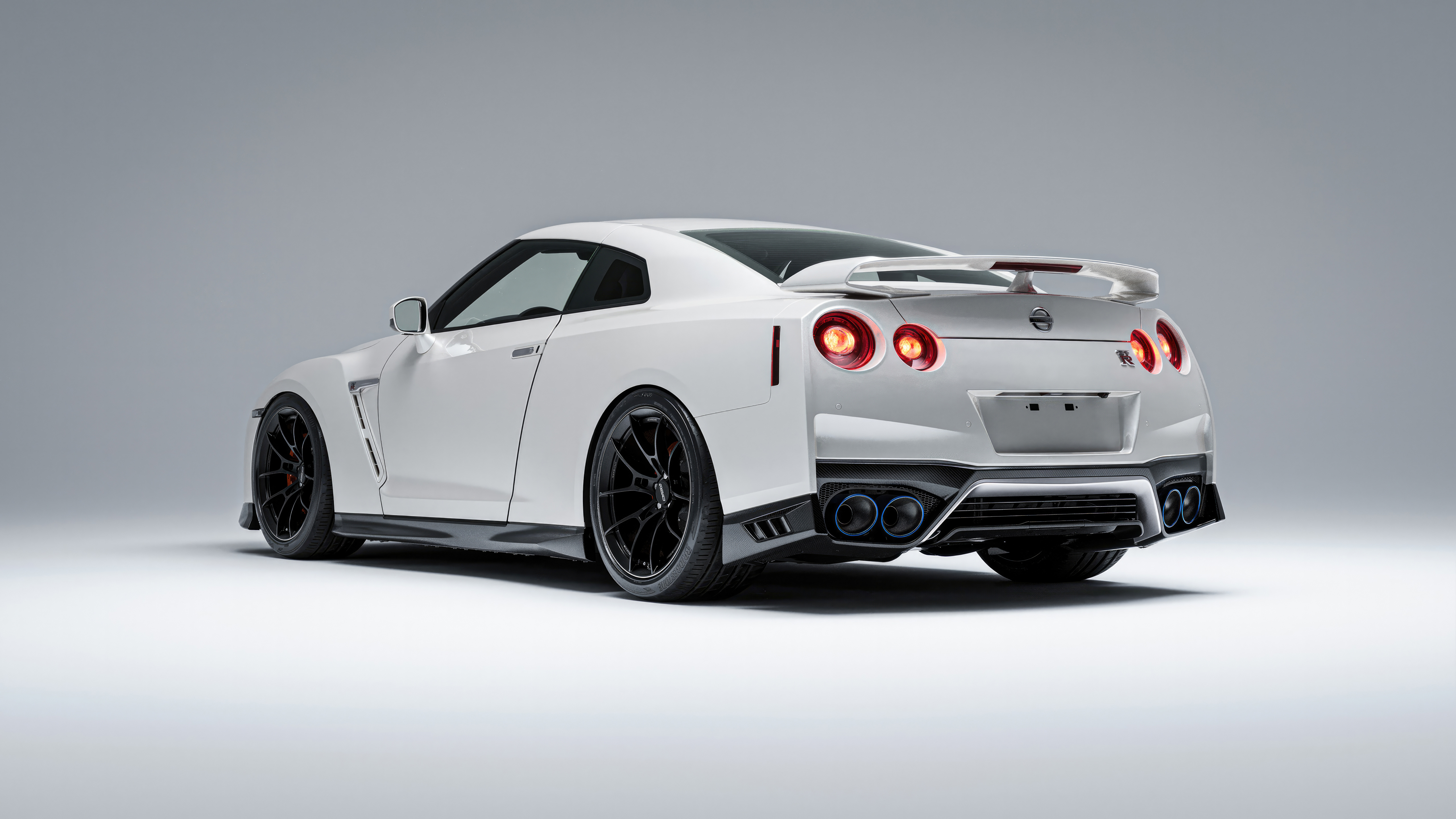 White Nissan Wallpapers - Wallpaper Cave